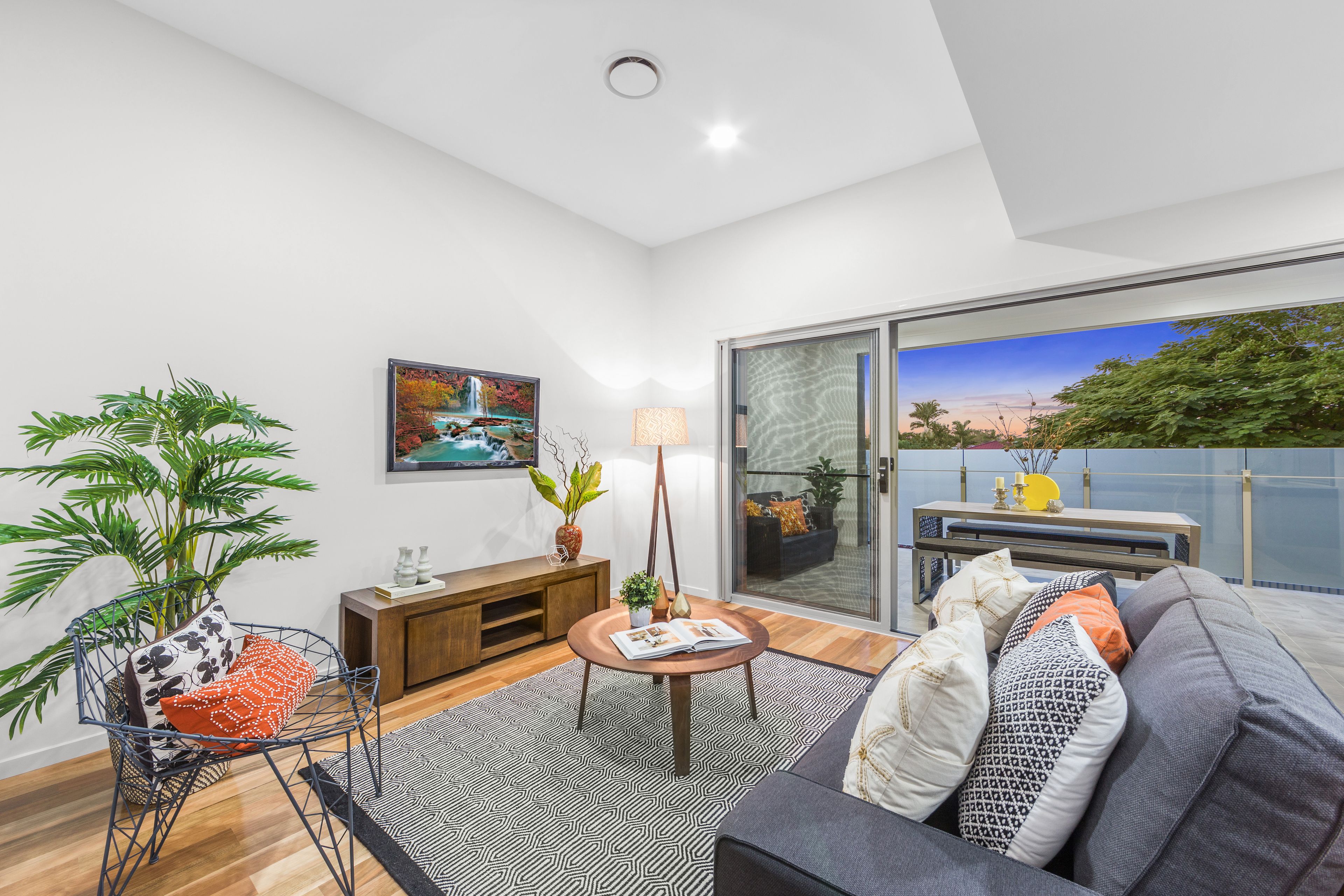 2/71 Pembroke Street, Carina, QLD 4152
