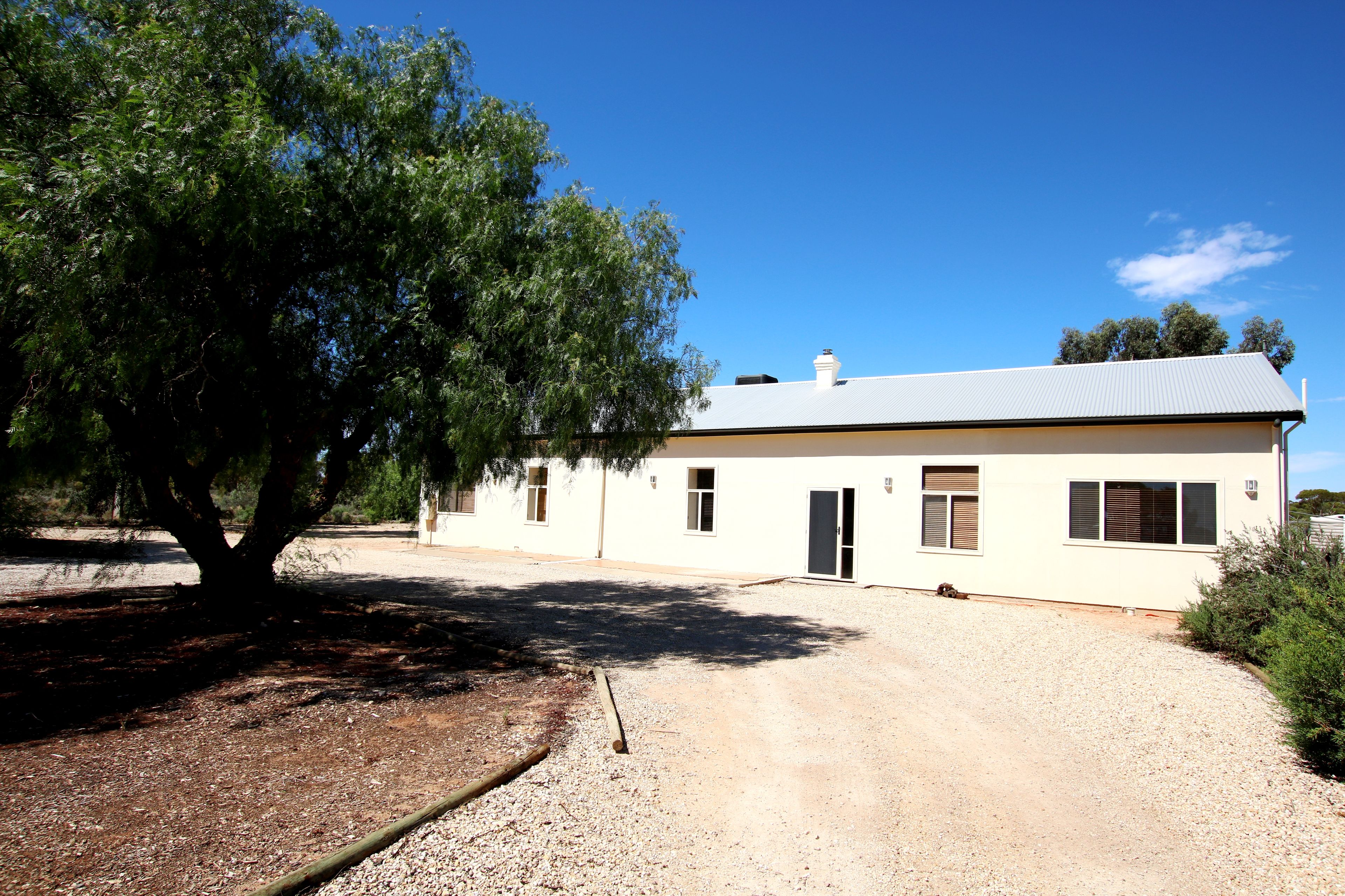 418 Old Sturt Highway, Glossop SA 5344