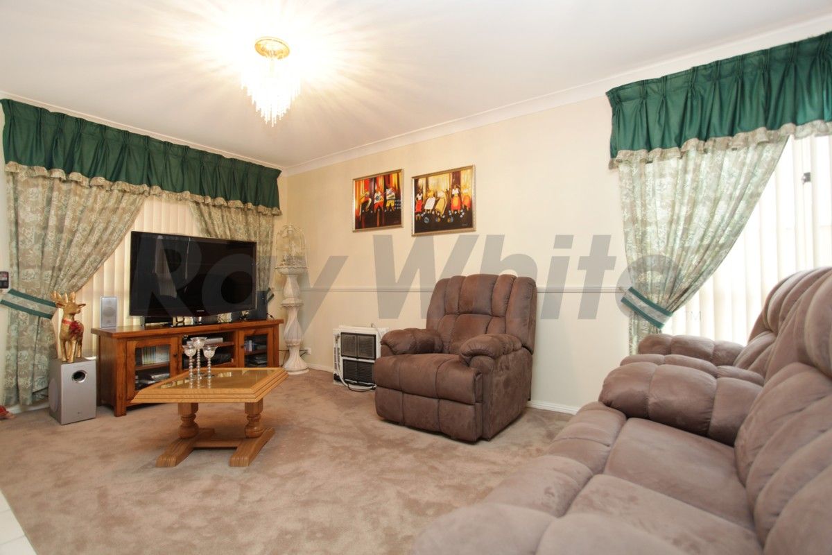 4 Gili Place, Glenmore Park, NSW 2745