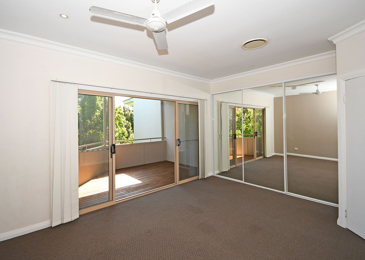 2/31 King Street, Urangan, QLD 4655