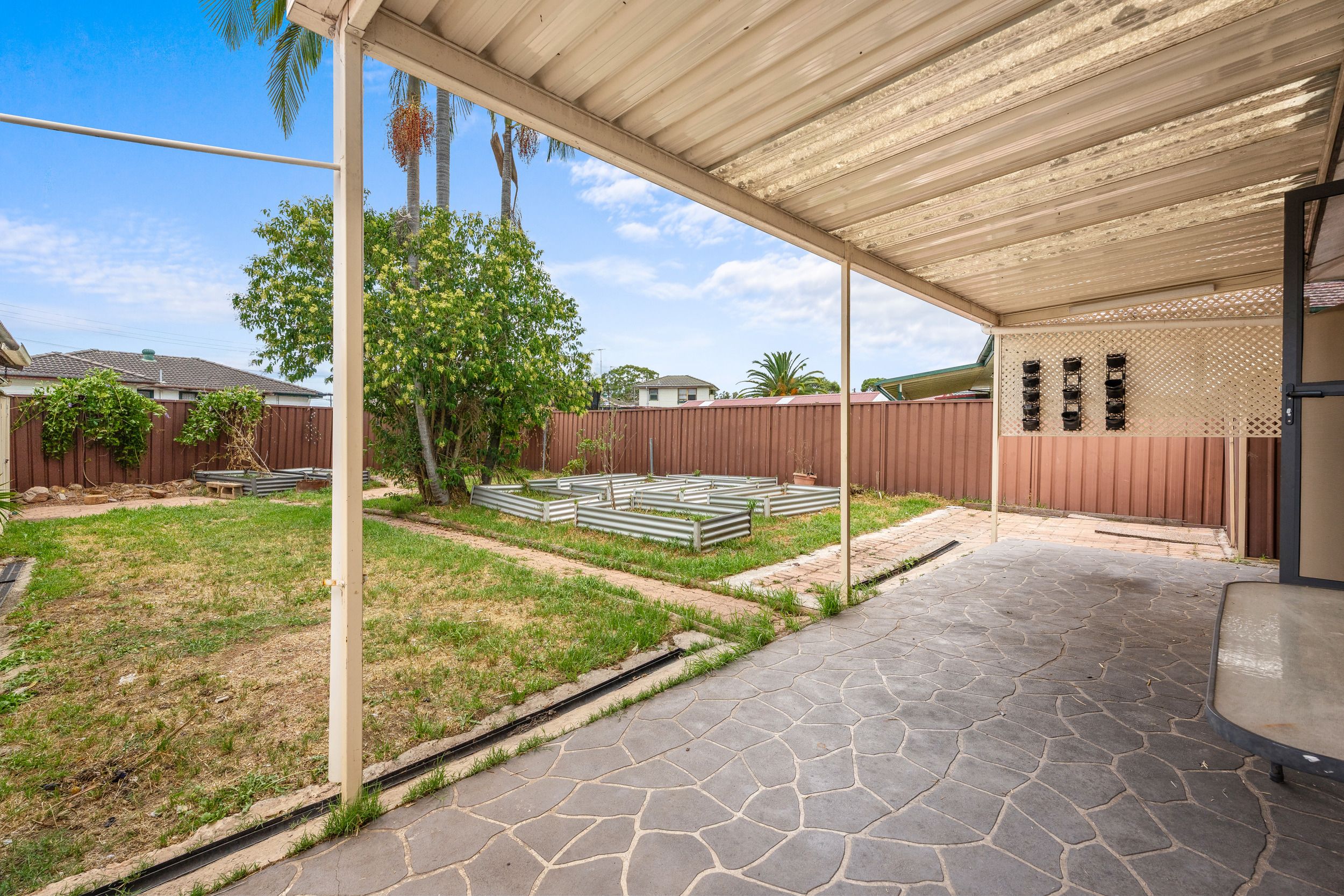 40 Sandakan Crescent, Lethbridge Park, NSW