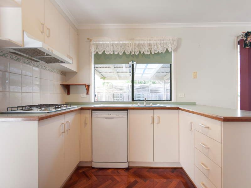 15 Neptune Place, Cranbourne West, VIC 3977