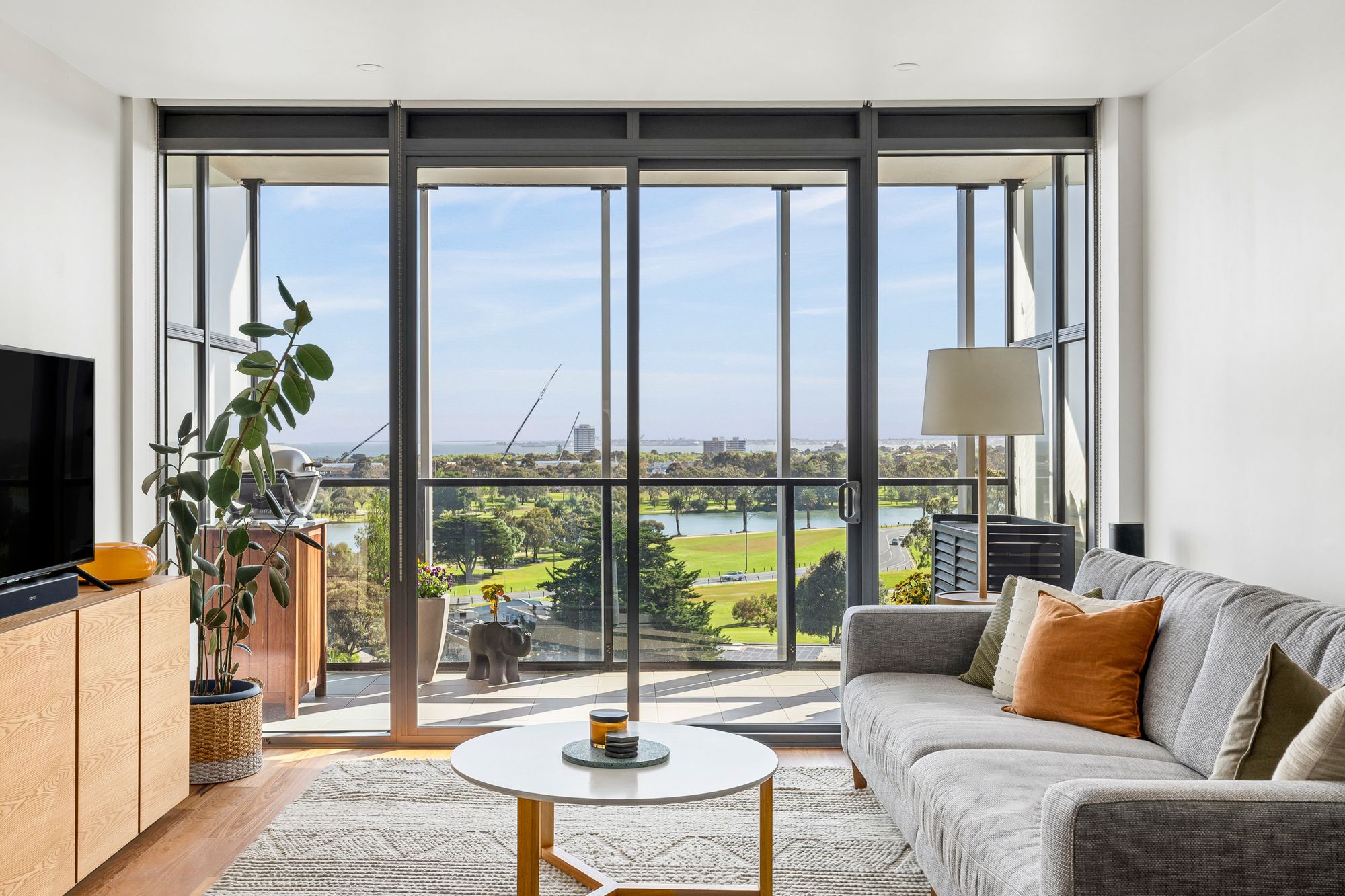 712/55 Queens Road, Melbourne, VIC 3004