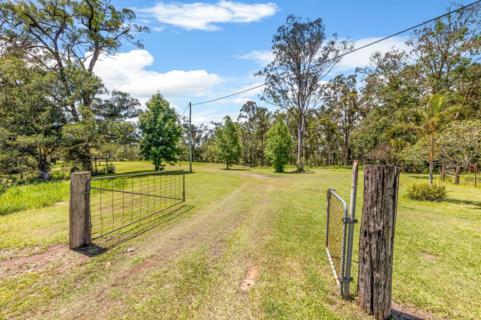 405 Old Landsborough Road, Landsborough, QLD 4550