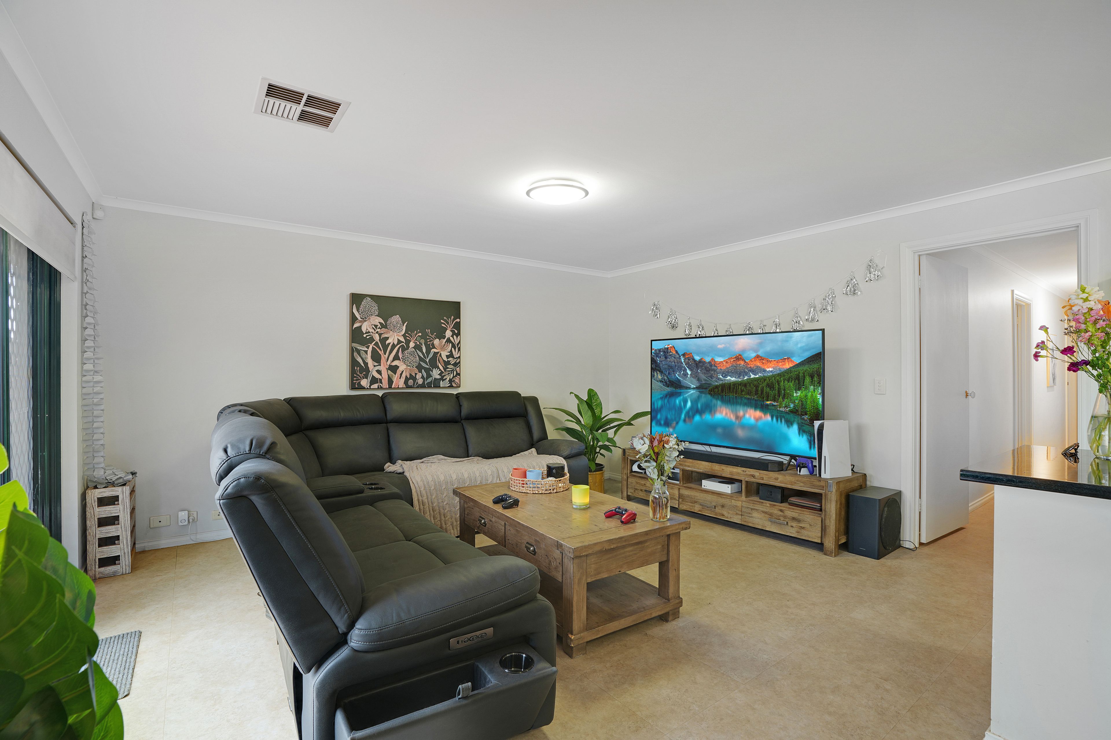 5 Charles Way — photo 6 of 12