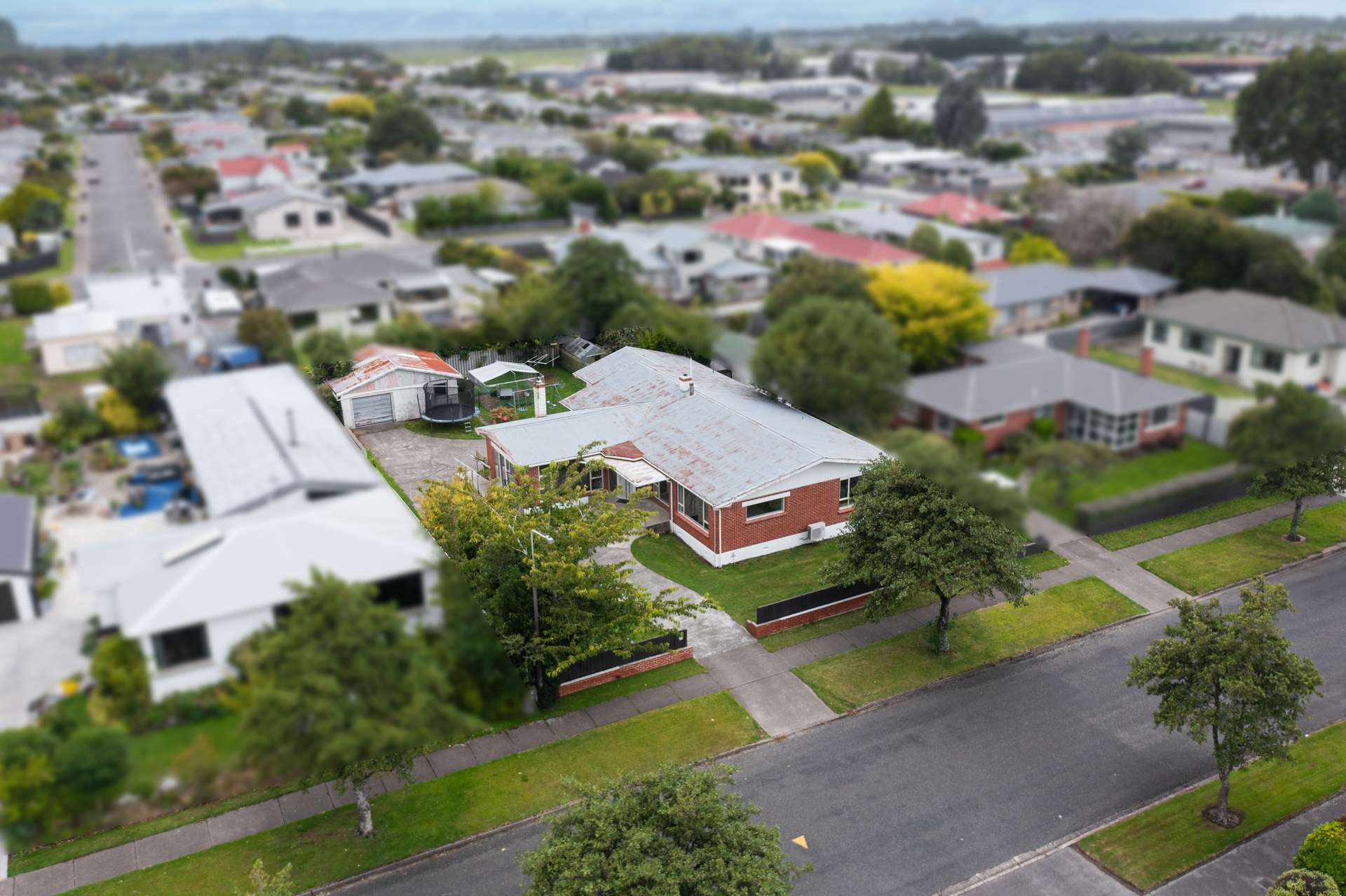 62 Anglem Street photo 24