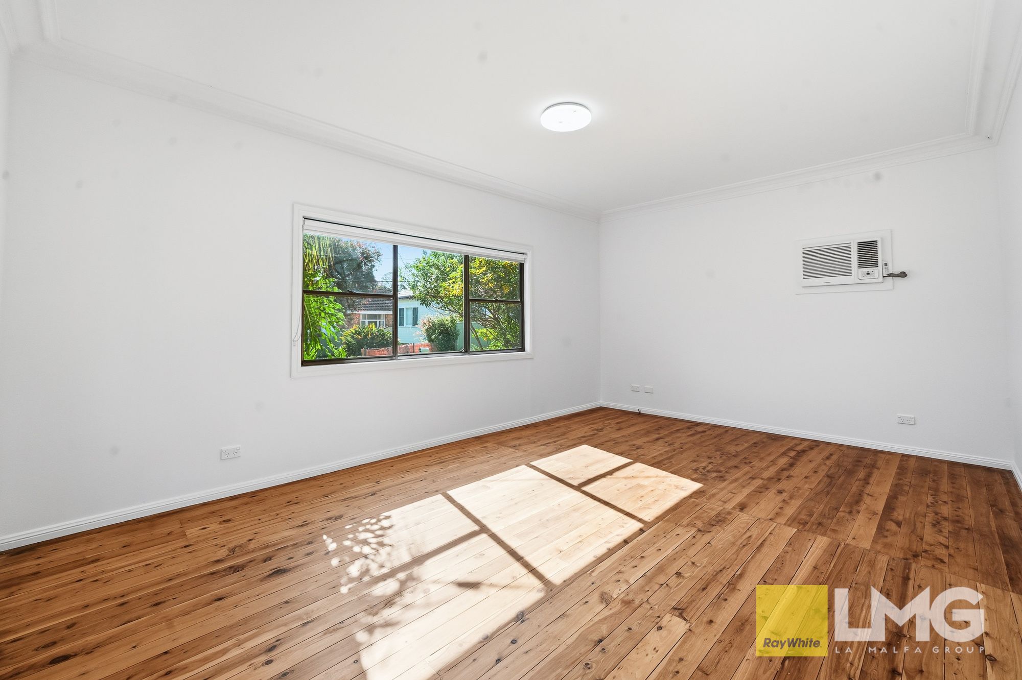 6A Dempster Crescent — photo 7 of 25