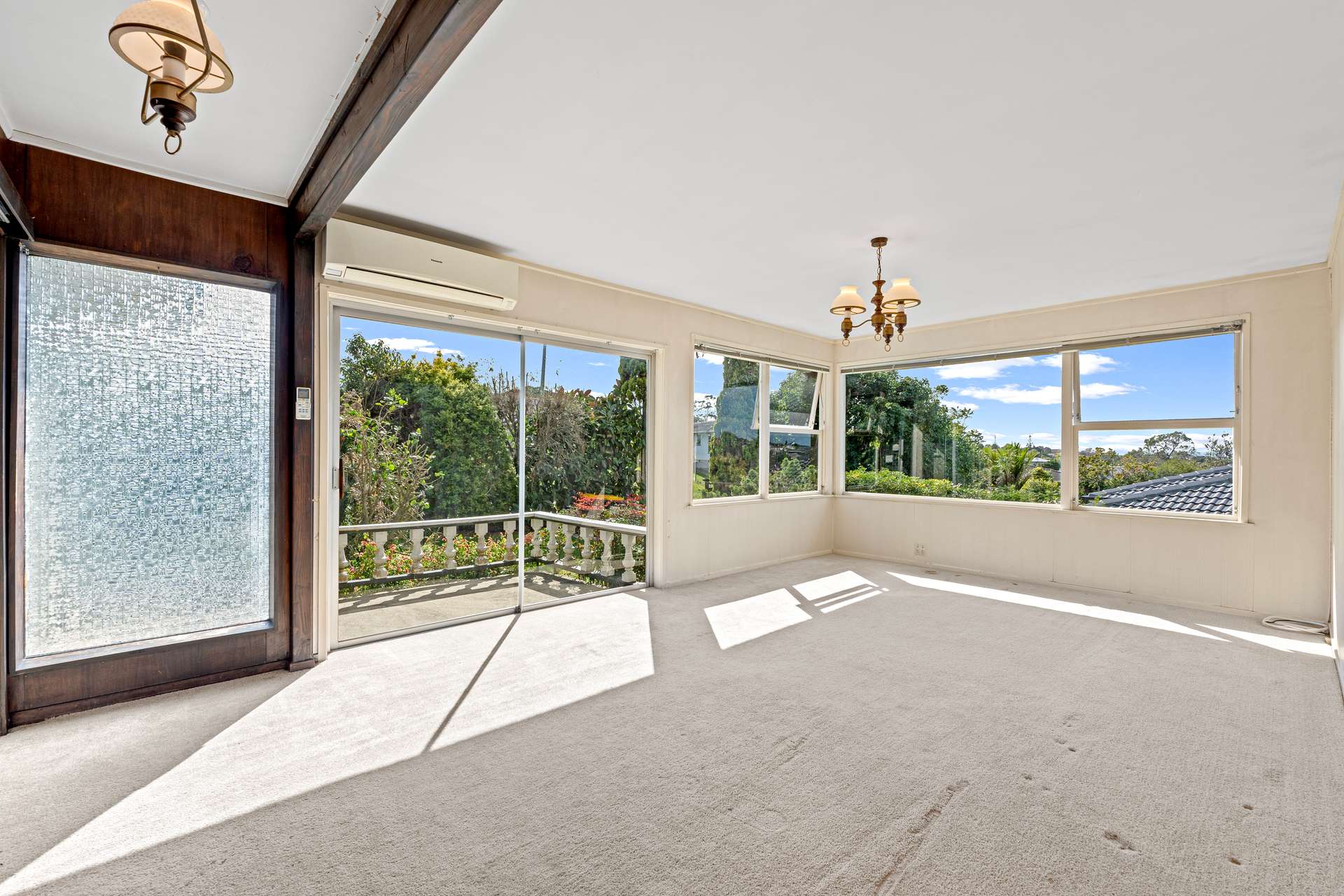 63 Advene Road photo 10