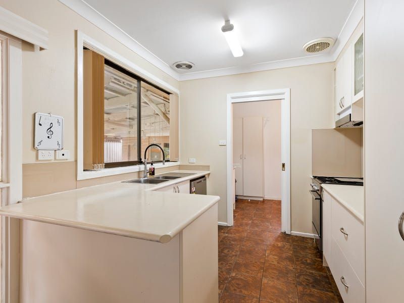 4 Lyell Road, Boronia, VIC 3155