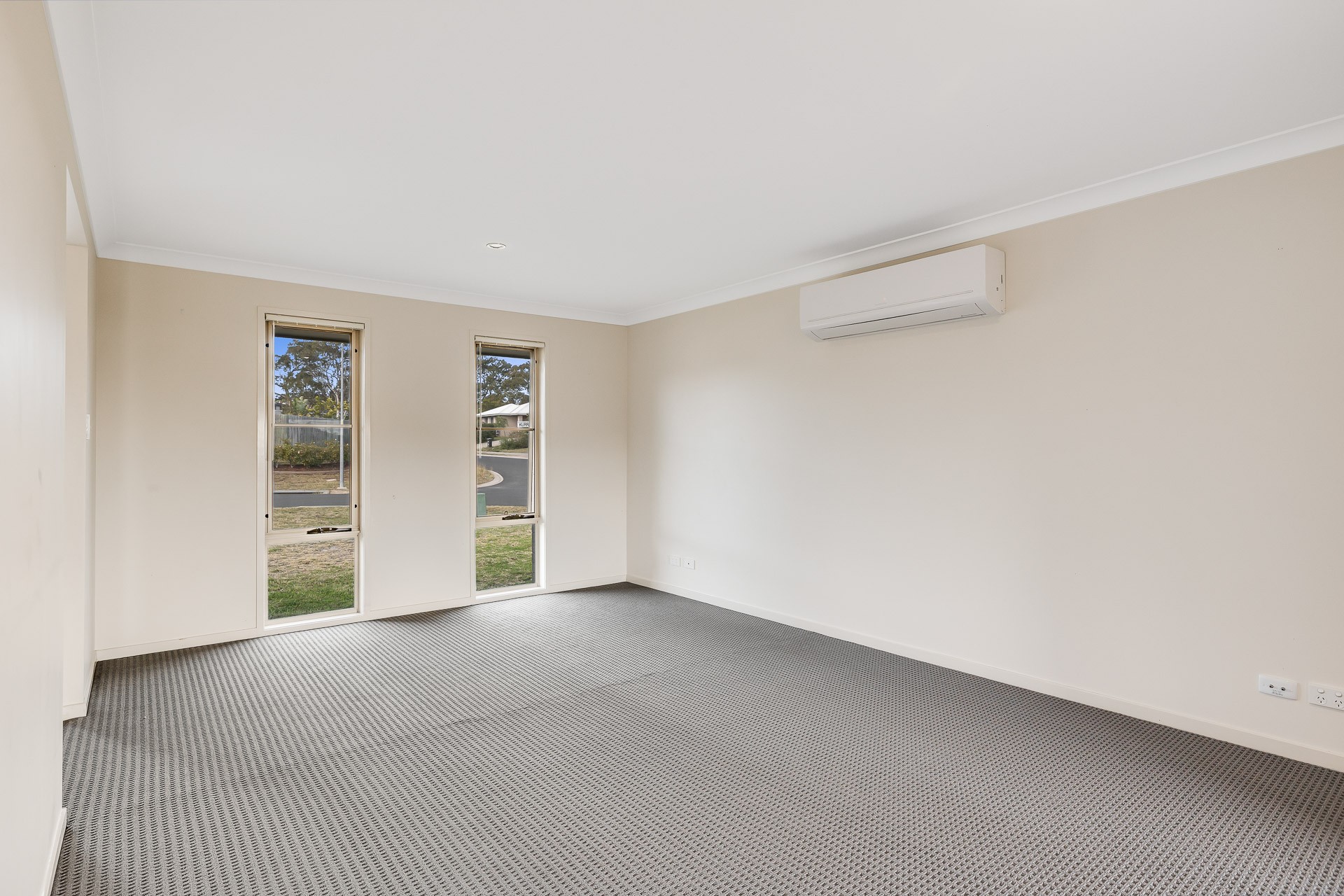 61 Kurrawa Crescent, Glenvale, QLD 4350