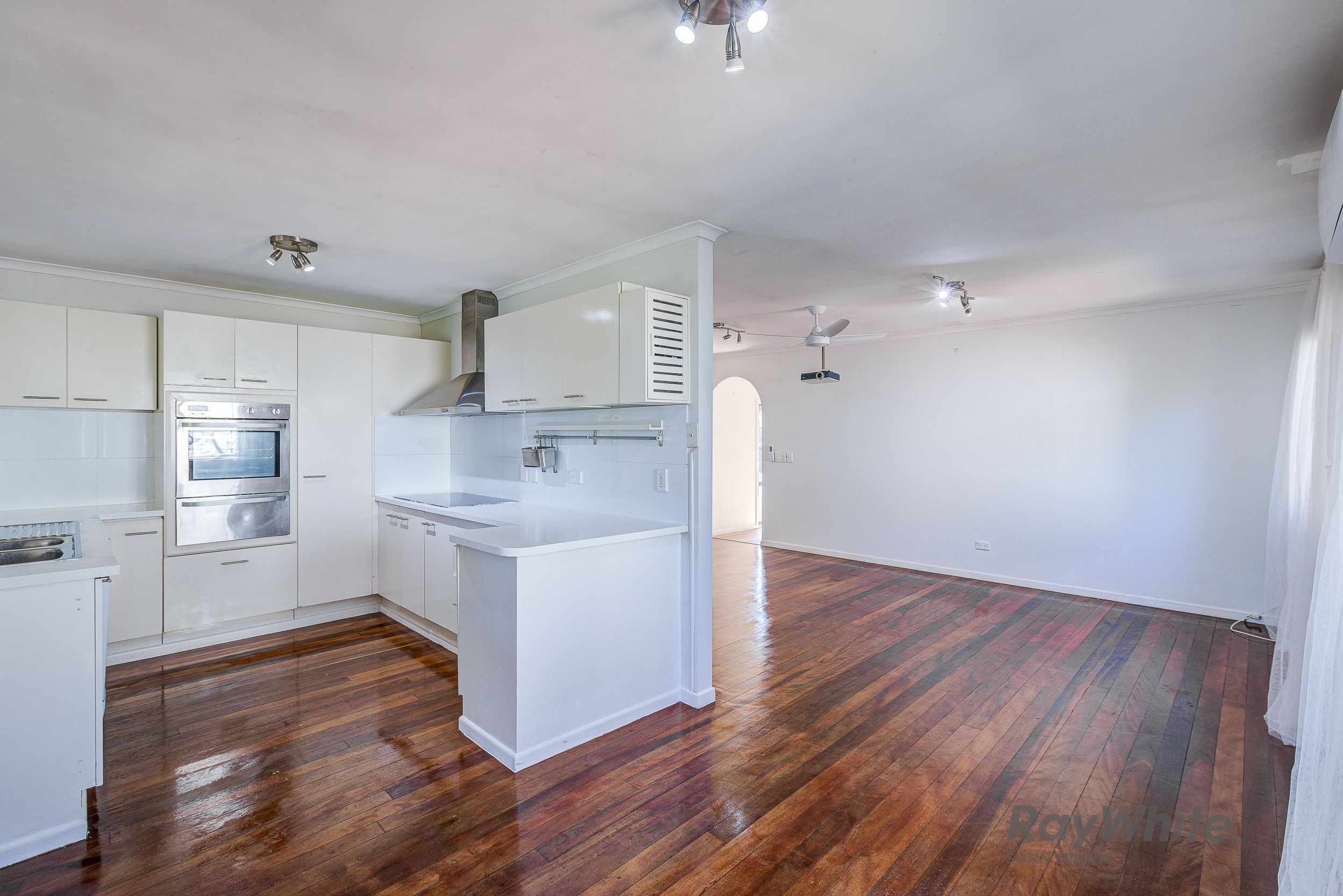 28 Tolverne Street — photo 4 of 15