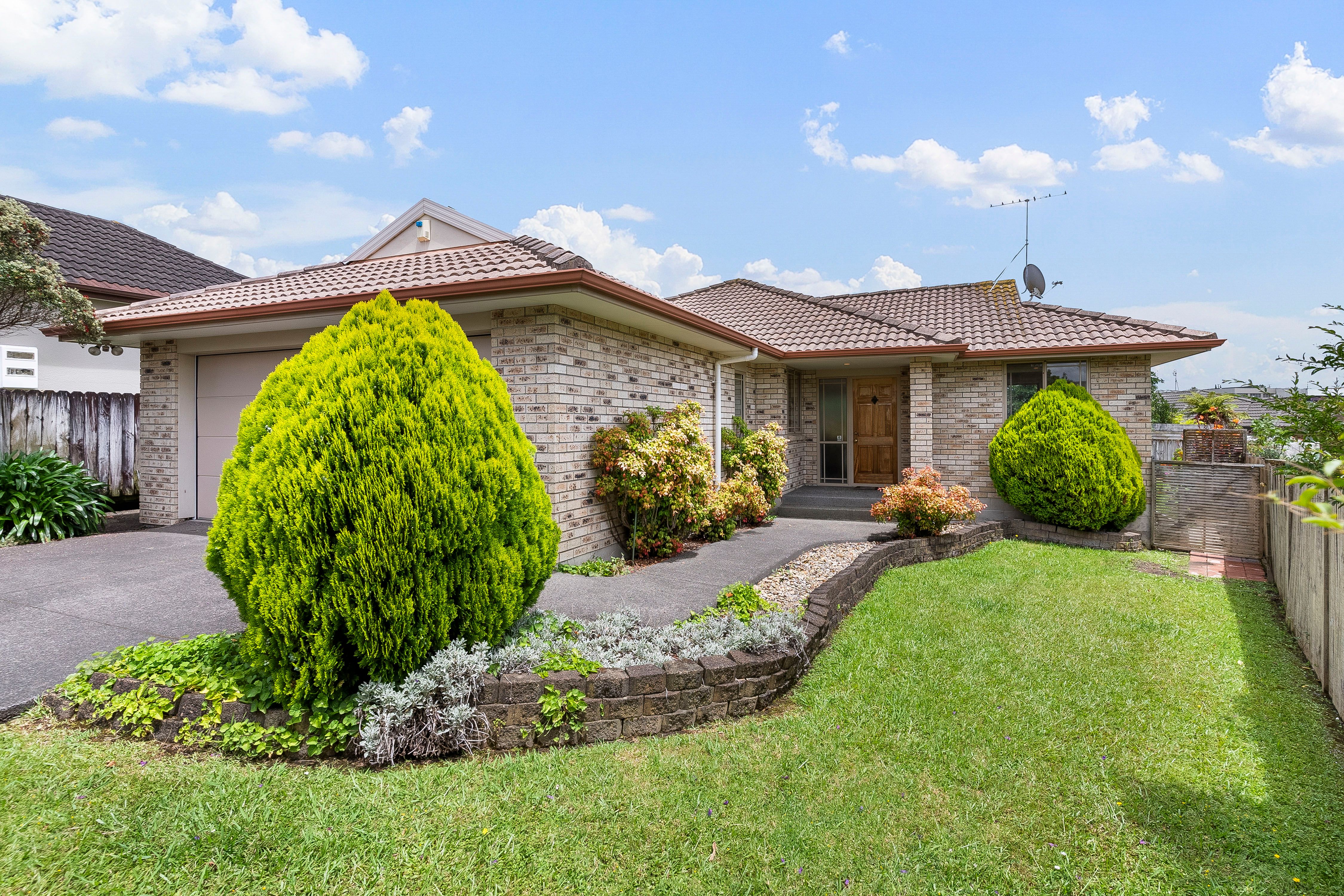 19 Pyrite Street, Westgate, Waitakere City