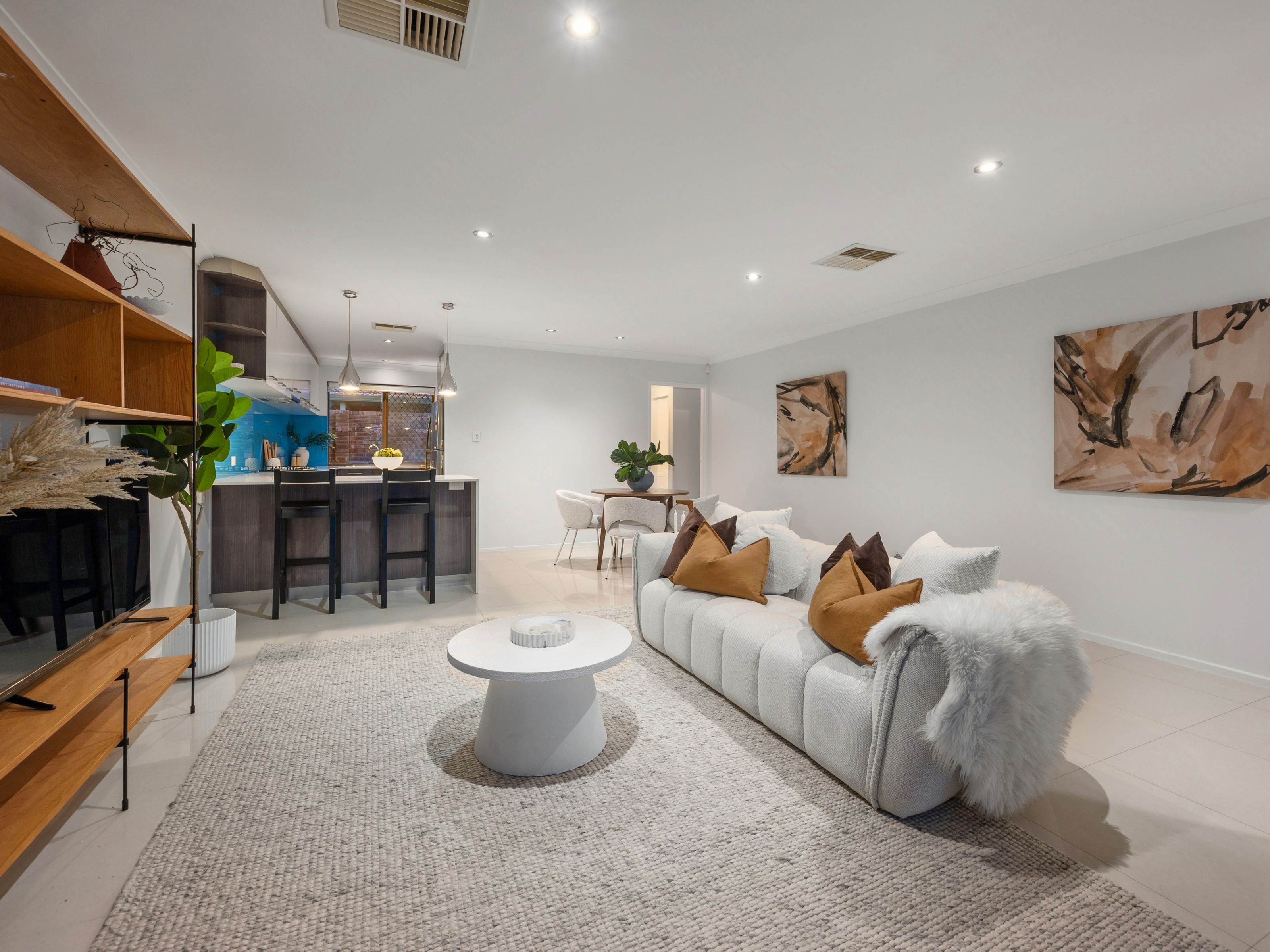 1/9 Baldwin Street — photo 3 of 20