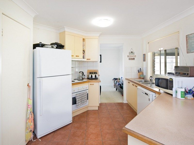 32 Byng Road — photo 3 of 10