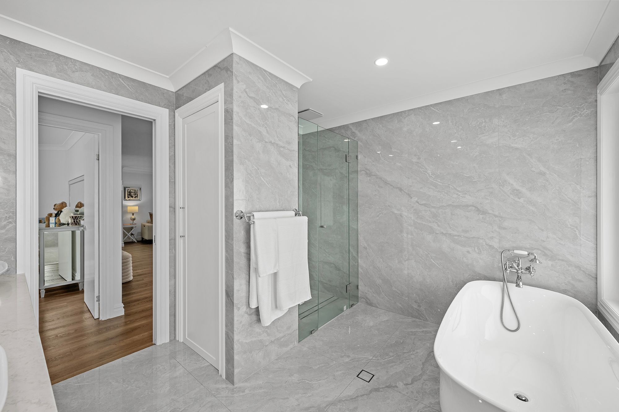 6 Lakeshore Drive — photo 18 of 29