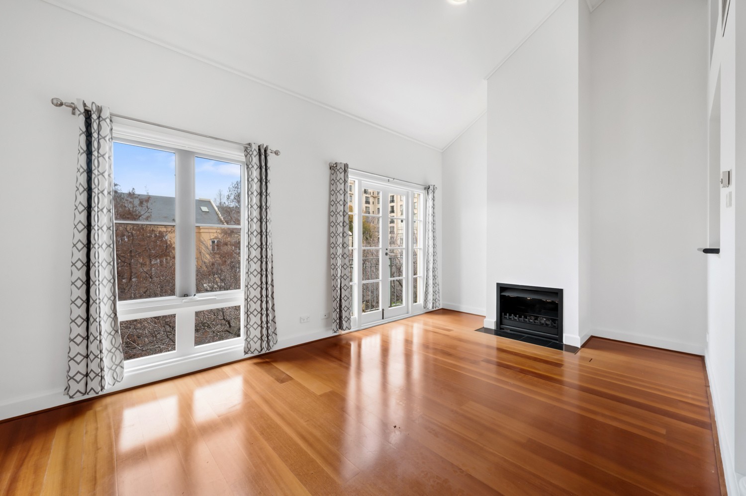 11/8 Wellington Crescent, East Melbourne, VIC 3002