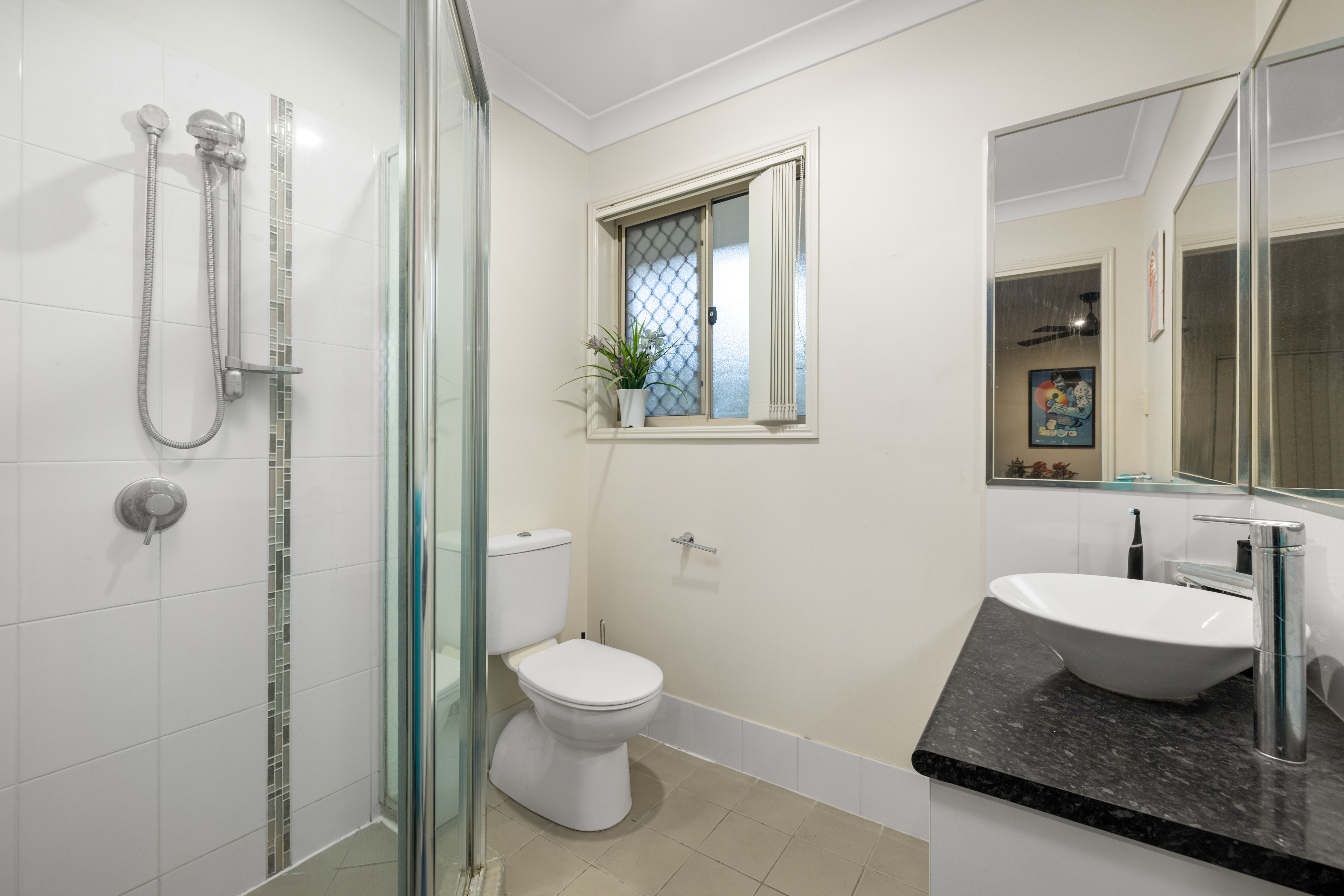 12 Tait Avenue — photo 11 of 15
