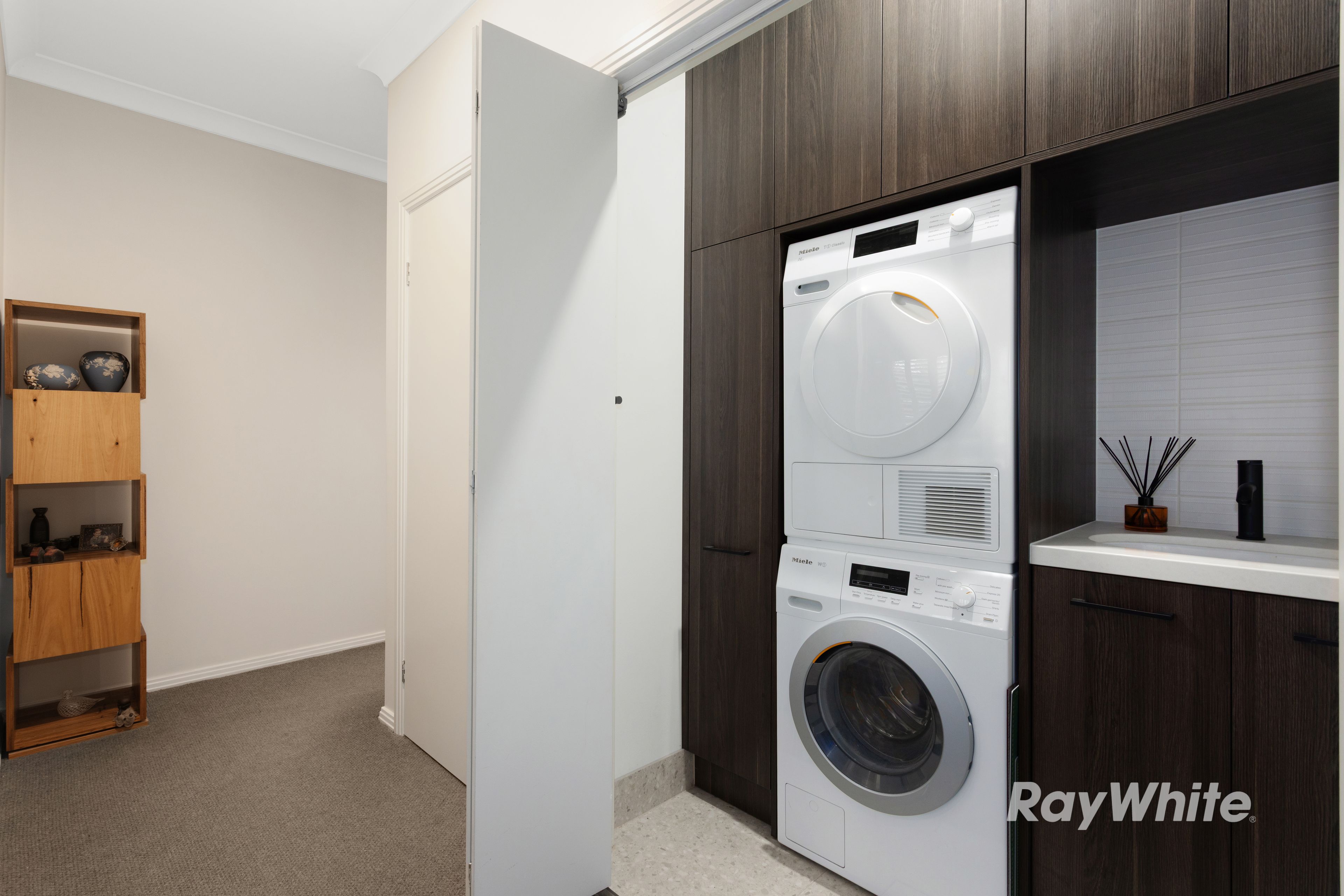 8/1136 Dandenong Road — photo 7 of 10