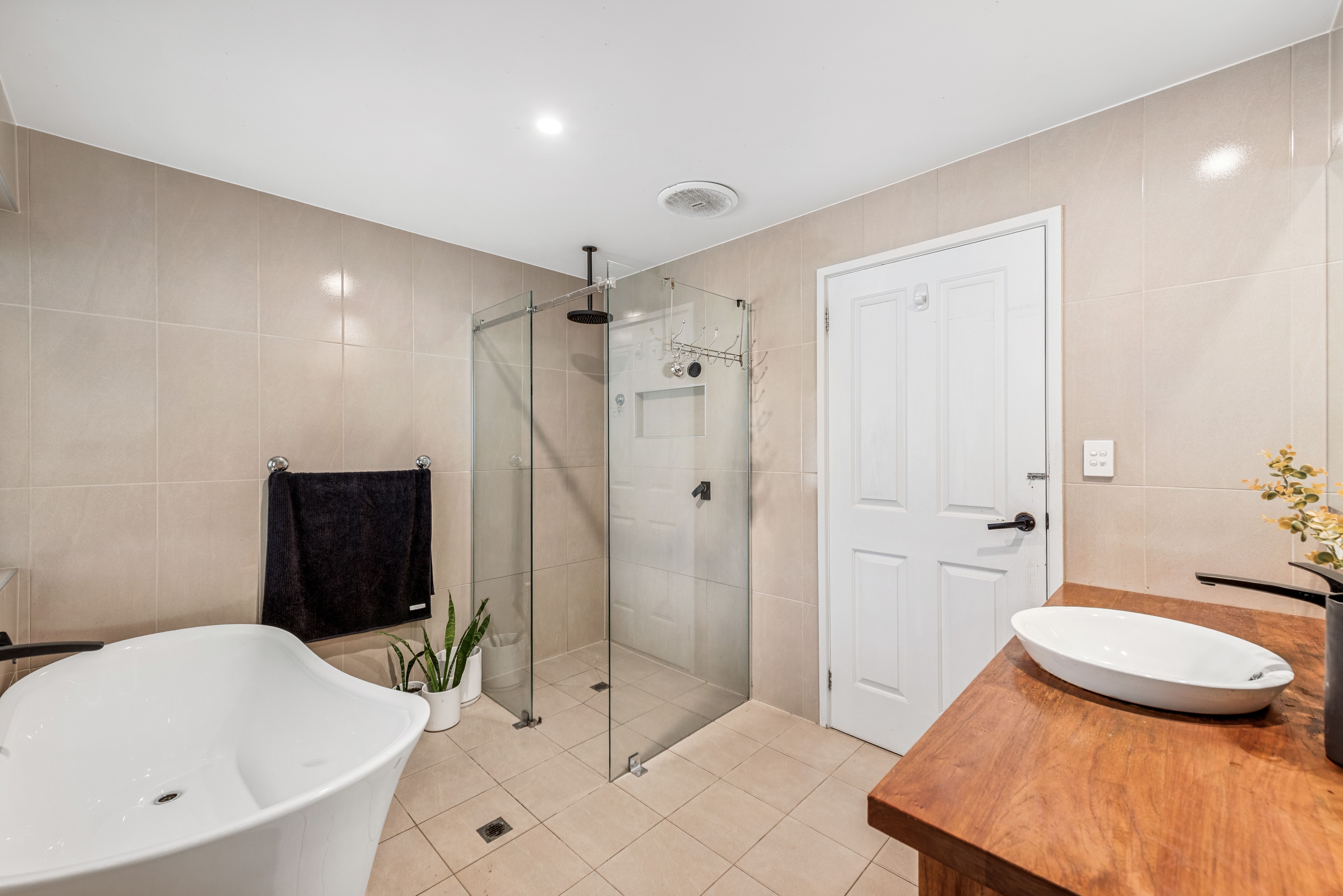 18 Greenloop Crescent — photo 10 of 23