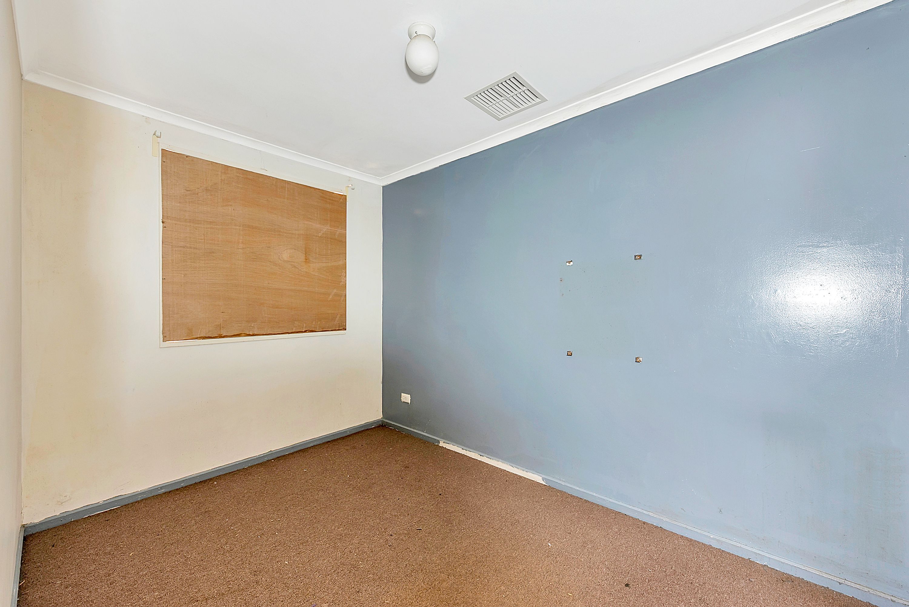 32 Barassi Street — photo 8 of 12