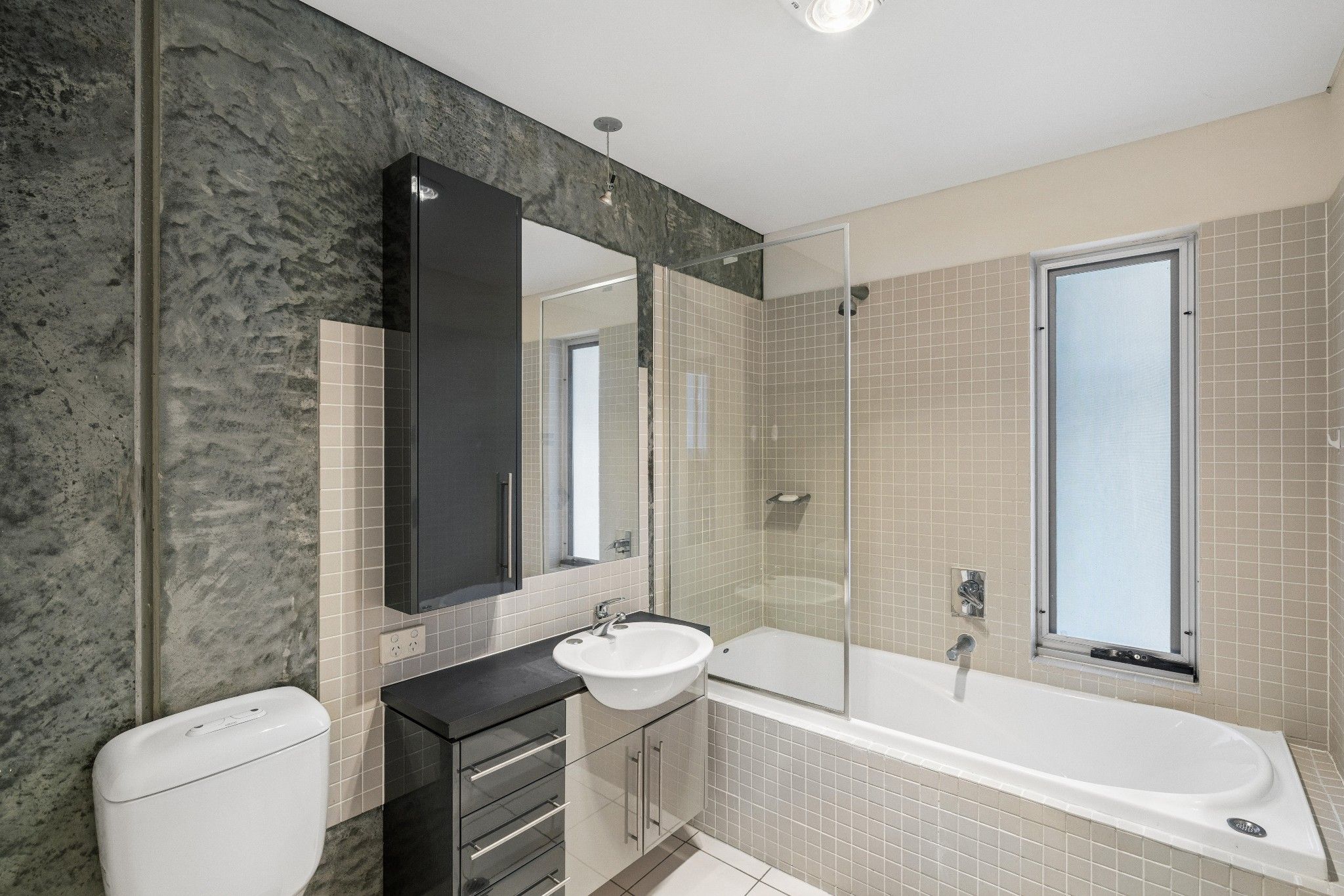2/21 Russell Street — photo 16 of 26