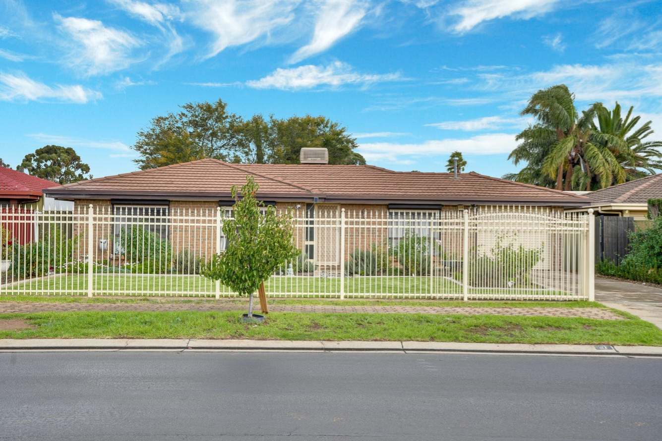 10 Bermudez Crescent — photo from Ray White Para Hills