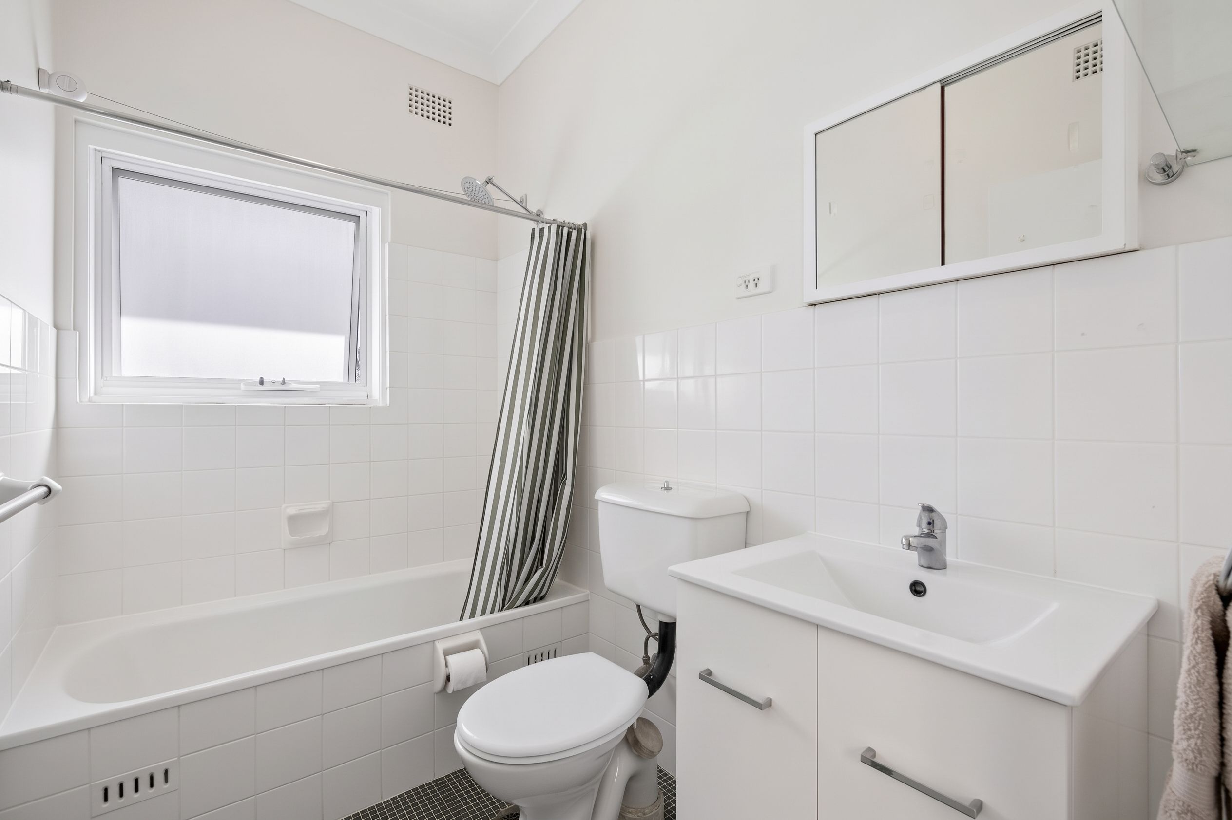 17/184A Raglan Street — photo 6 of 8