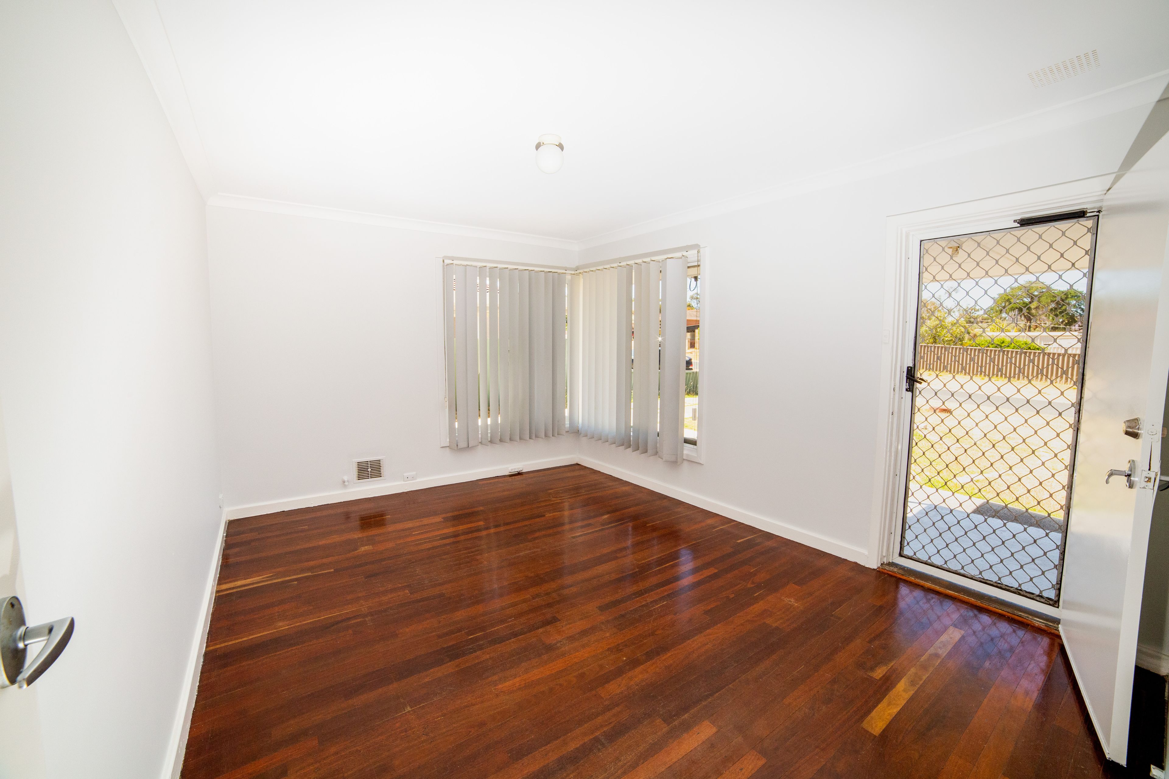 21 Gummow Way, Girrawheen, WA 6064