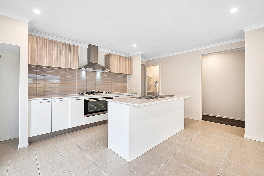6 Backman Road, Clyde, VIC 3978