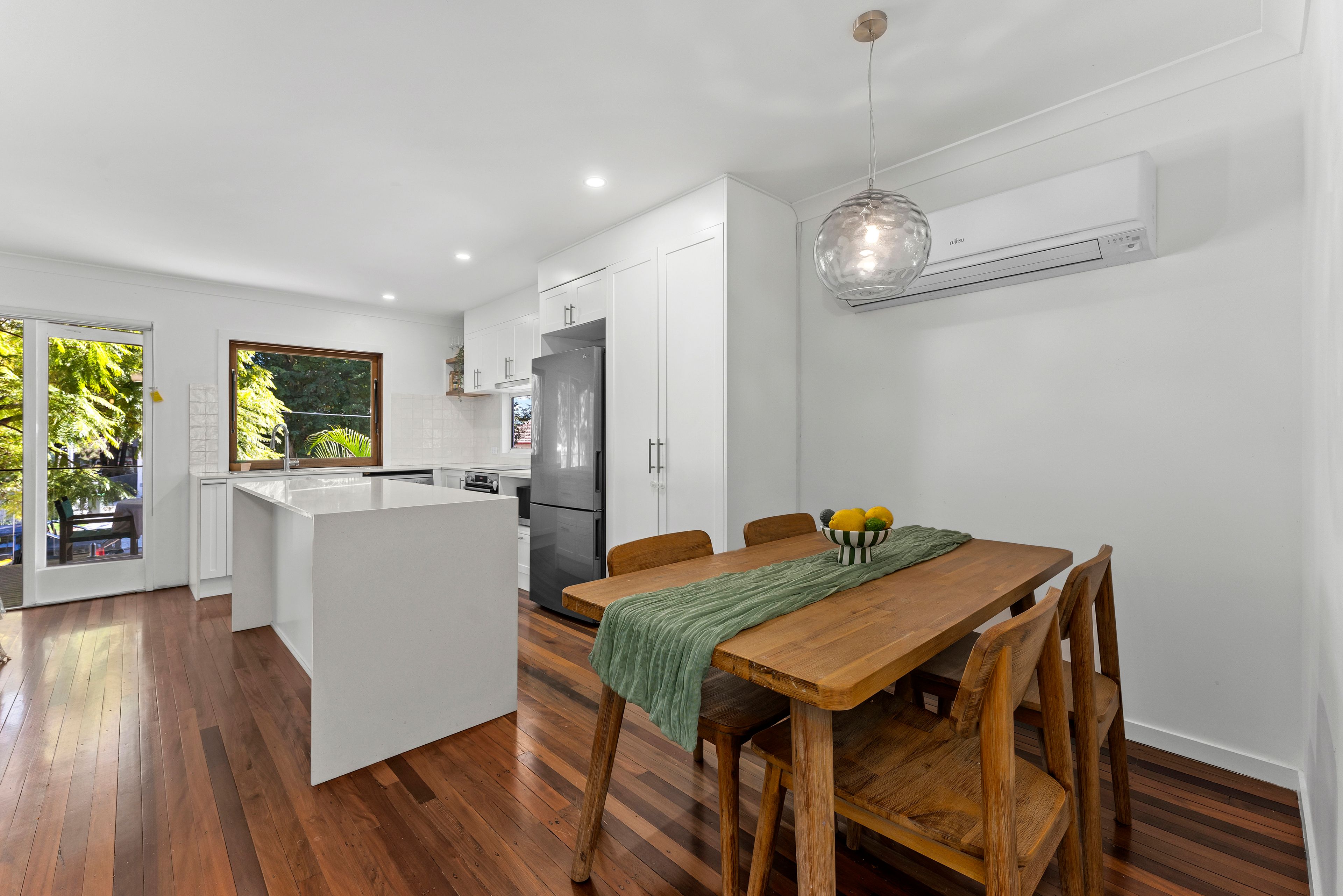 58 Vivian Street — photo 14 of 22