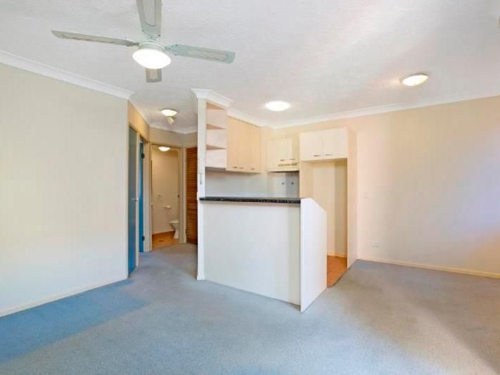 8/56 Bauer Street, Southport, QLD 4215