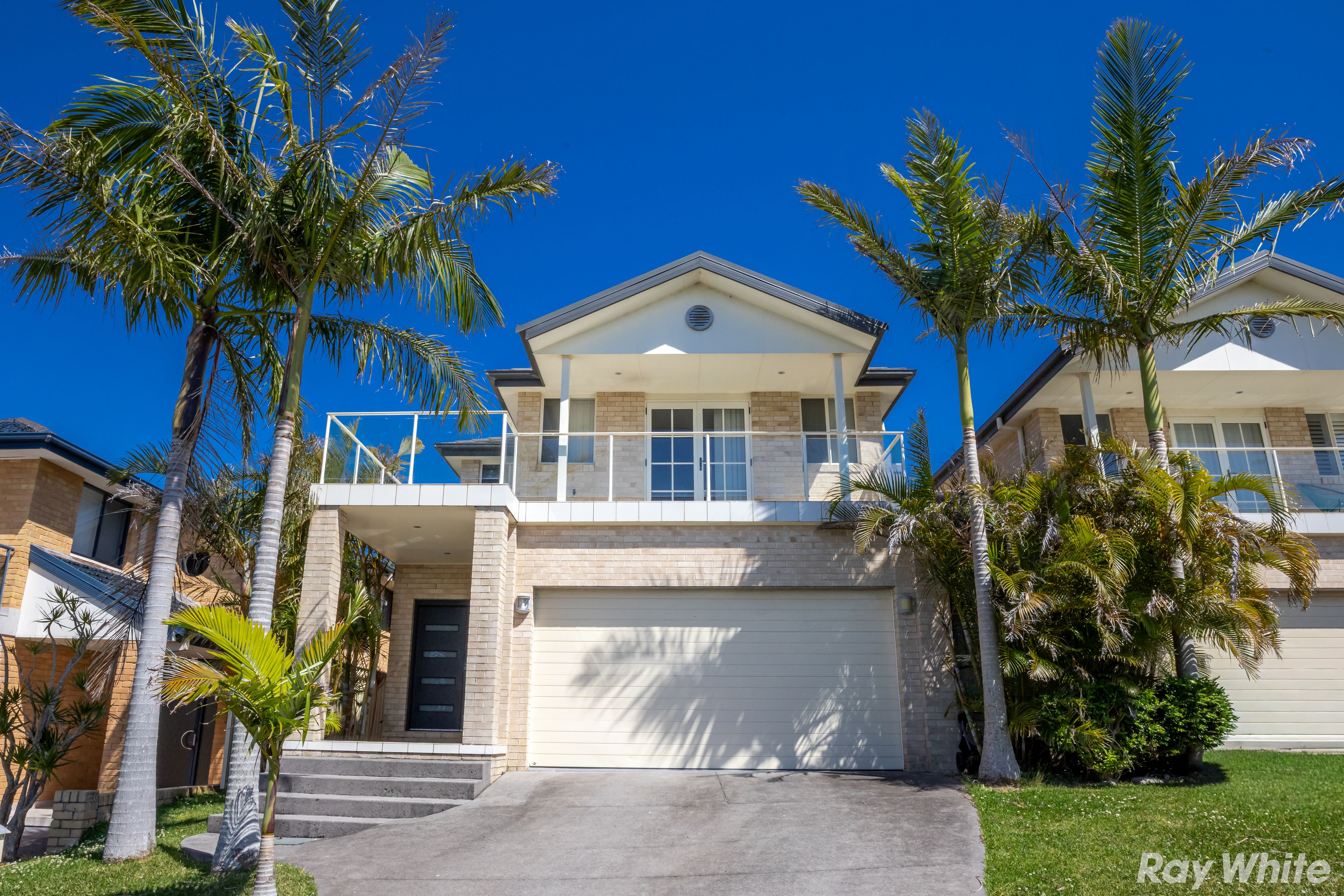 2/25 Sapphire Parade, Diamond Beach NSW 2430