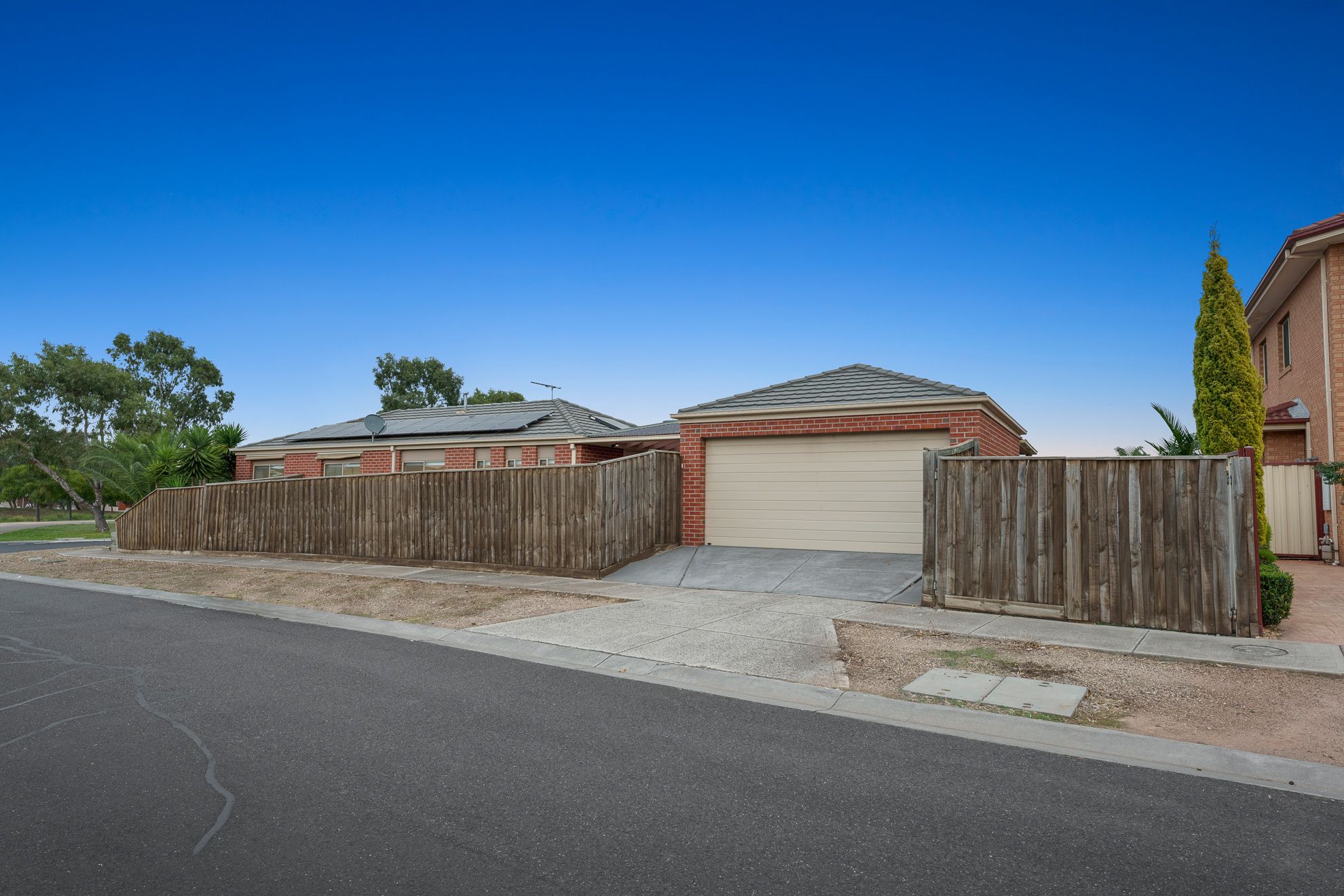 27 Lucas Terrace, Taylors Hill, VIC 3037