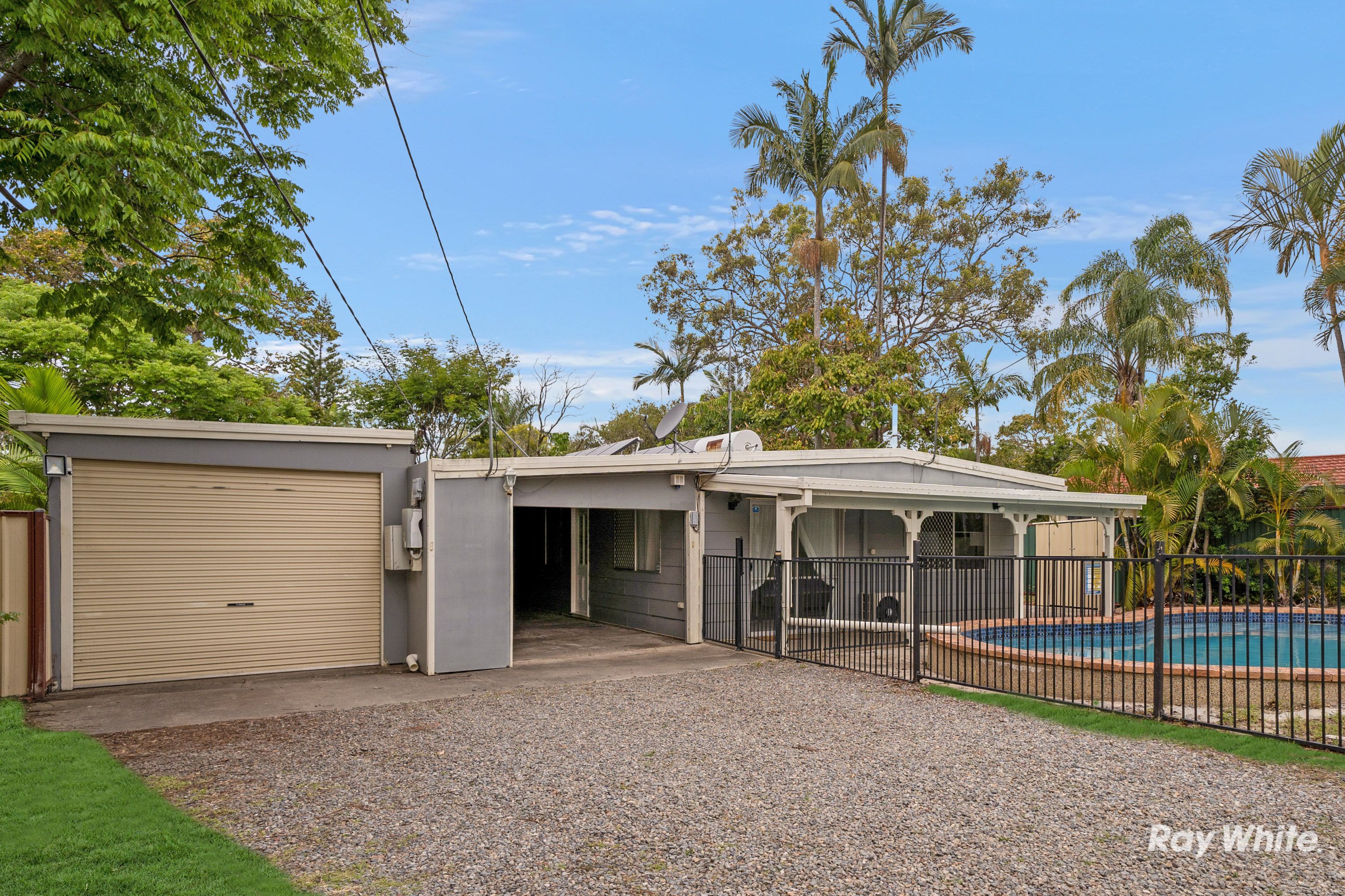 8 Birch Street, Marsden QLD 4132