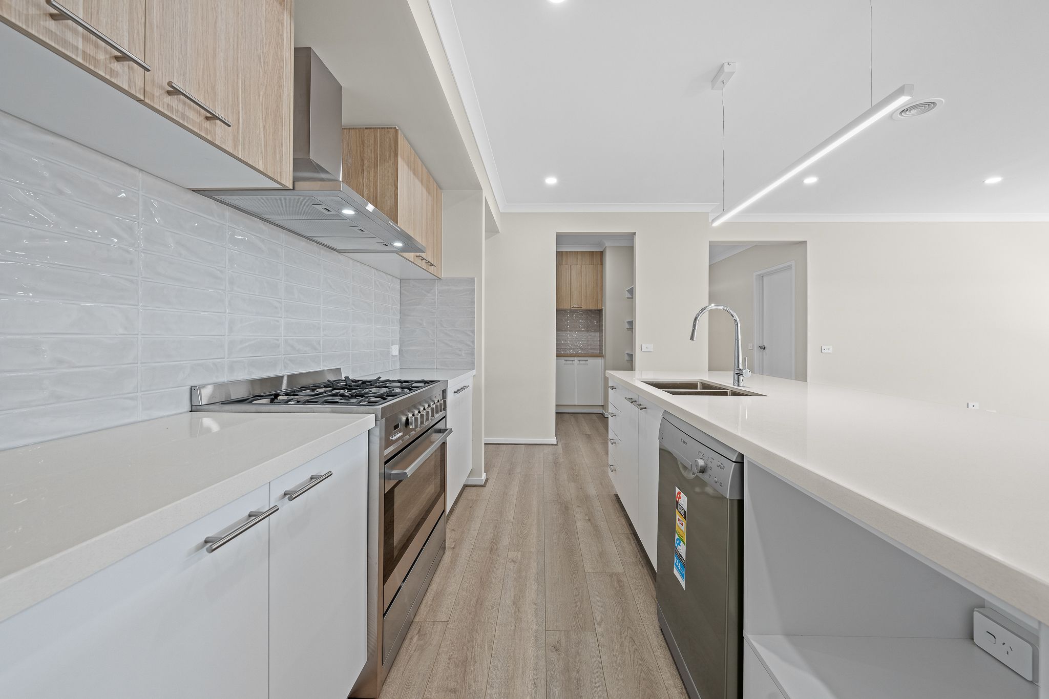 16 Cropping Street, Clyde North, VIC 3978