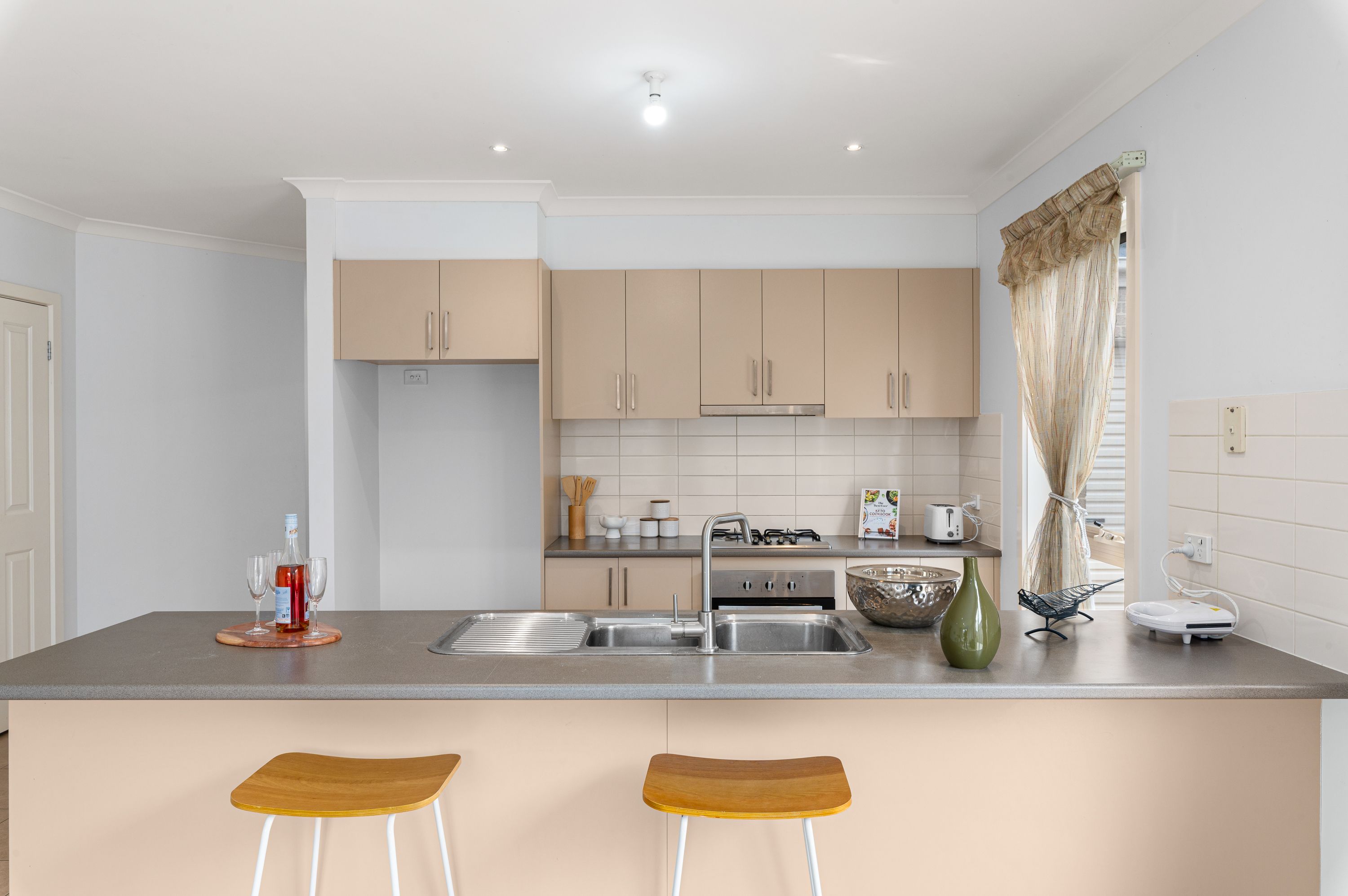 54 Mirrabucca Promenade — photo 4 of 16