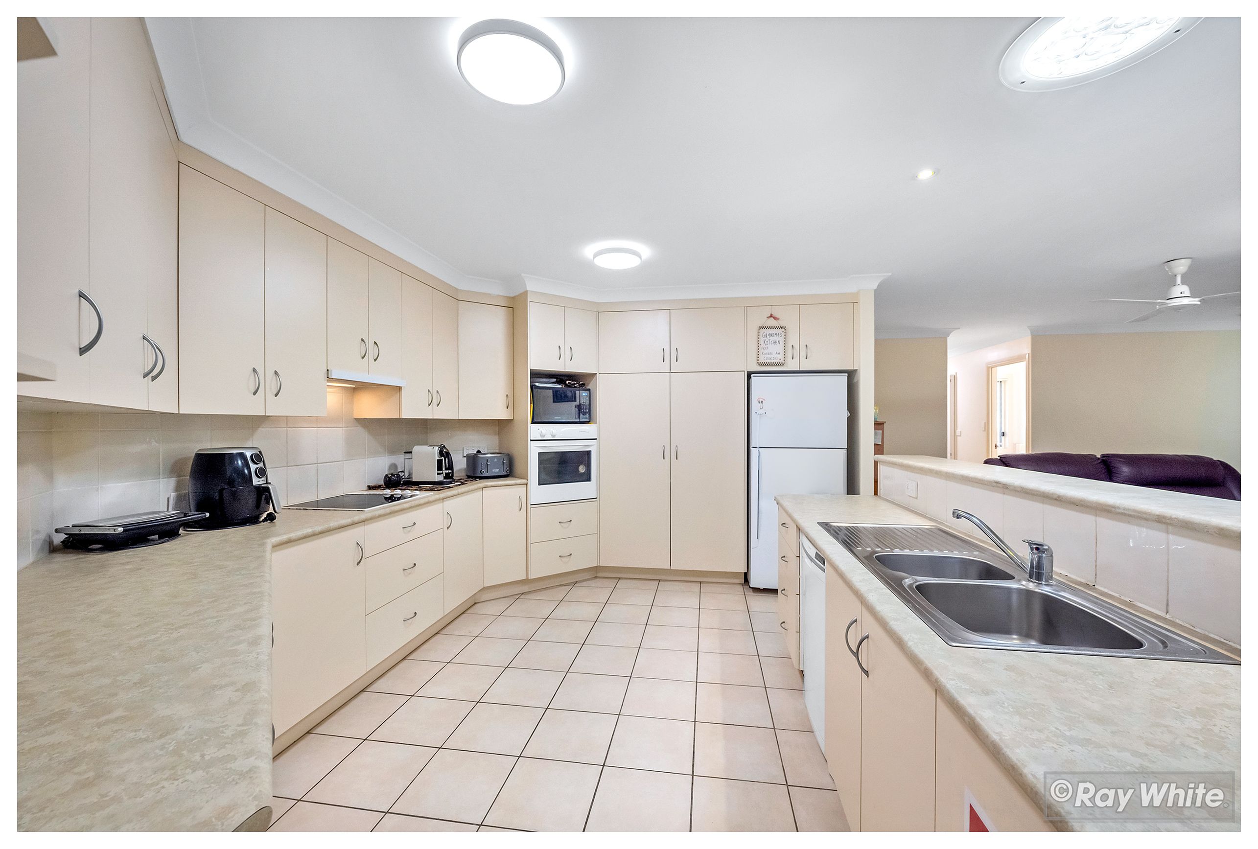 9 Woodford Way, Norman Gardens, QLD 4701