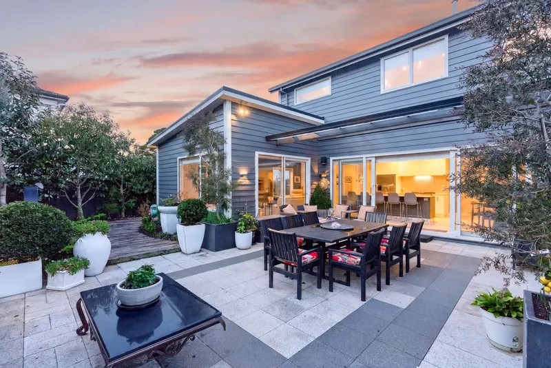 122D Waterloo Road, Hutt Central