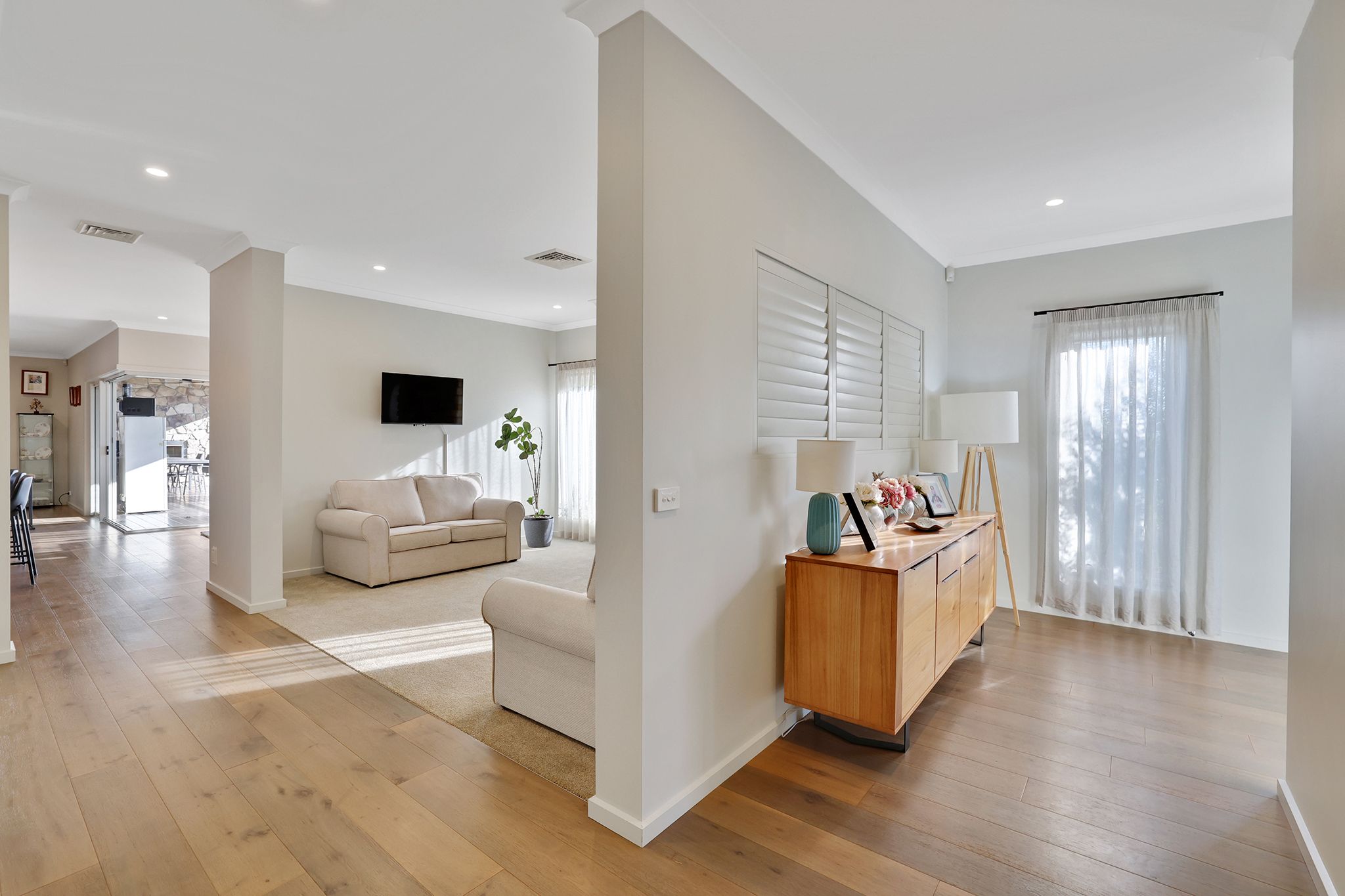 128 Jackson Drive — photo 3 of 27