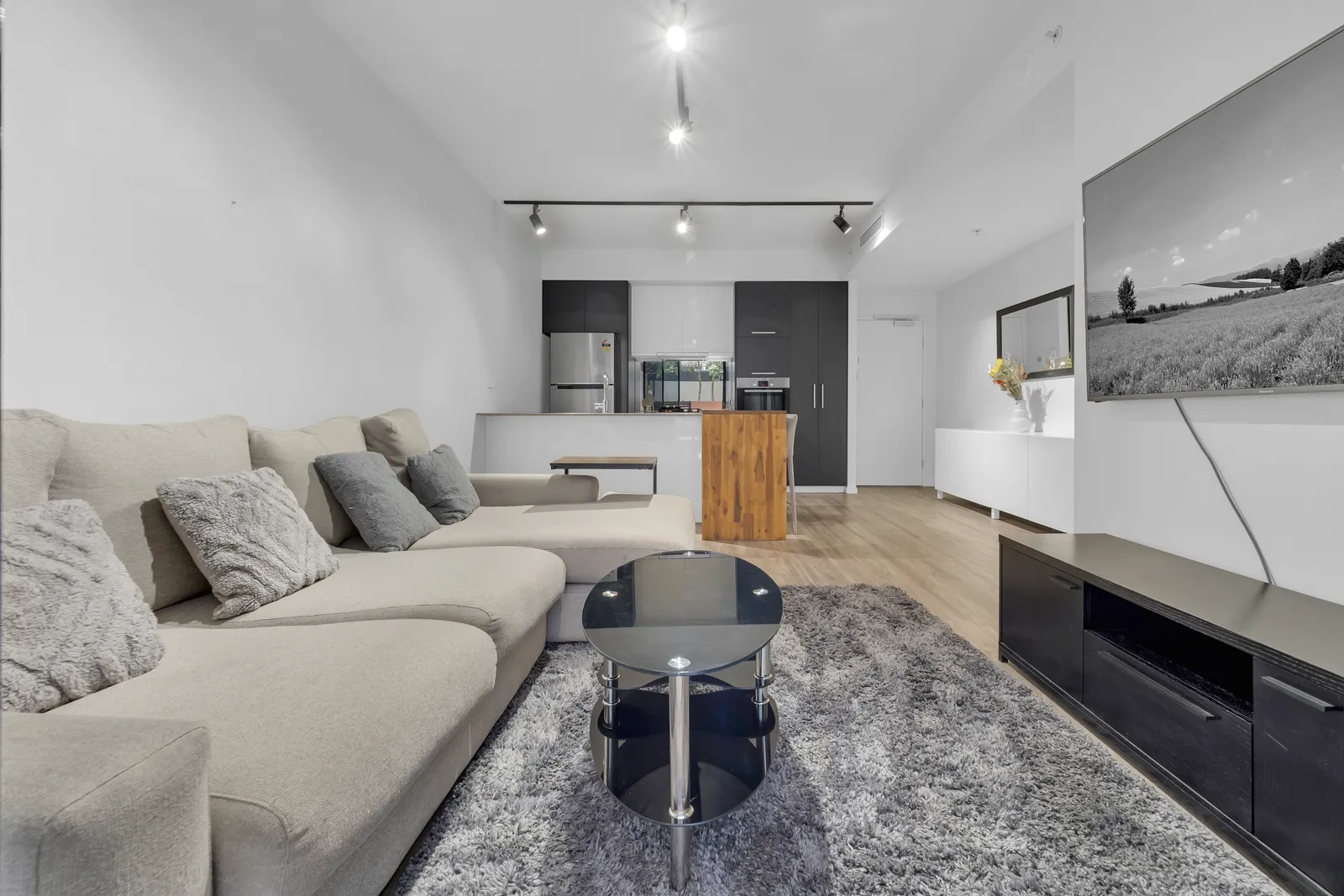 1006/9 Edmondstone Street, South Brisbane