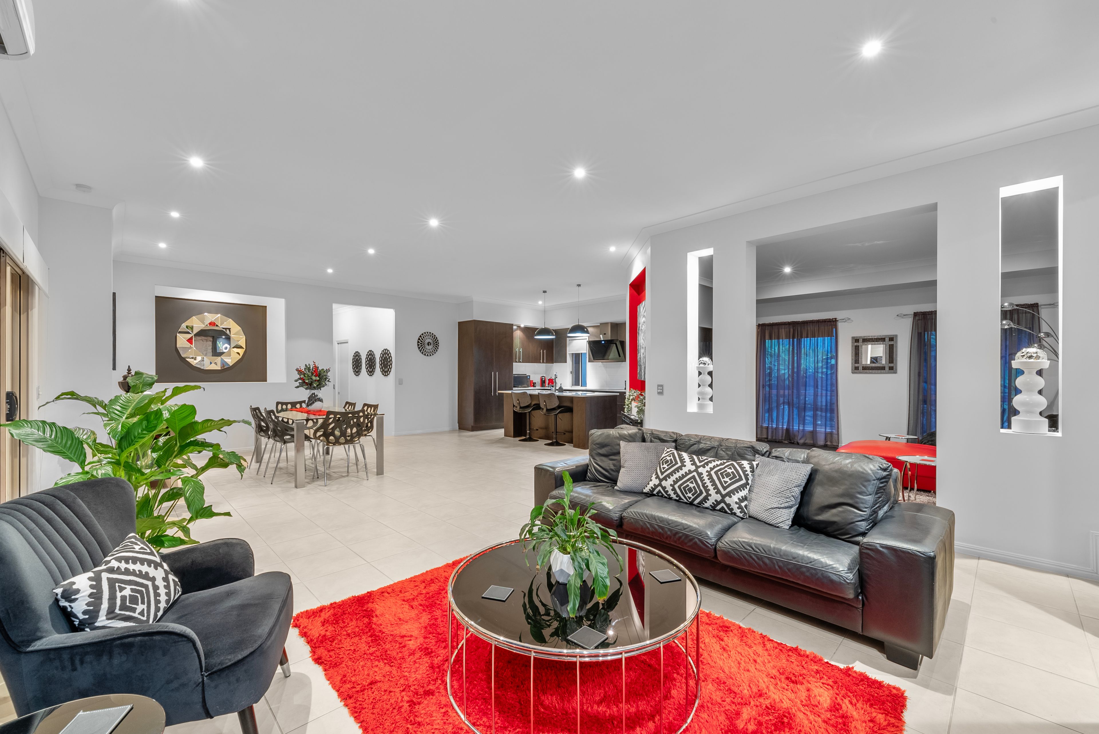 4 Carmarthen Circuit, Pacific Pines, QLD 4211