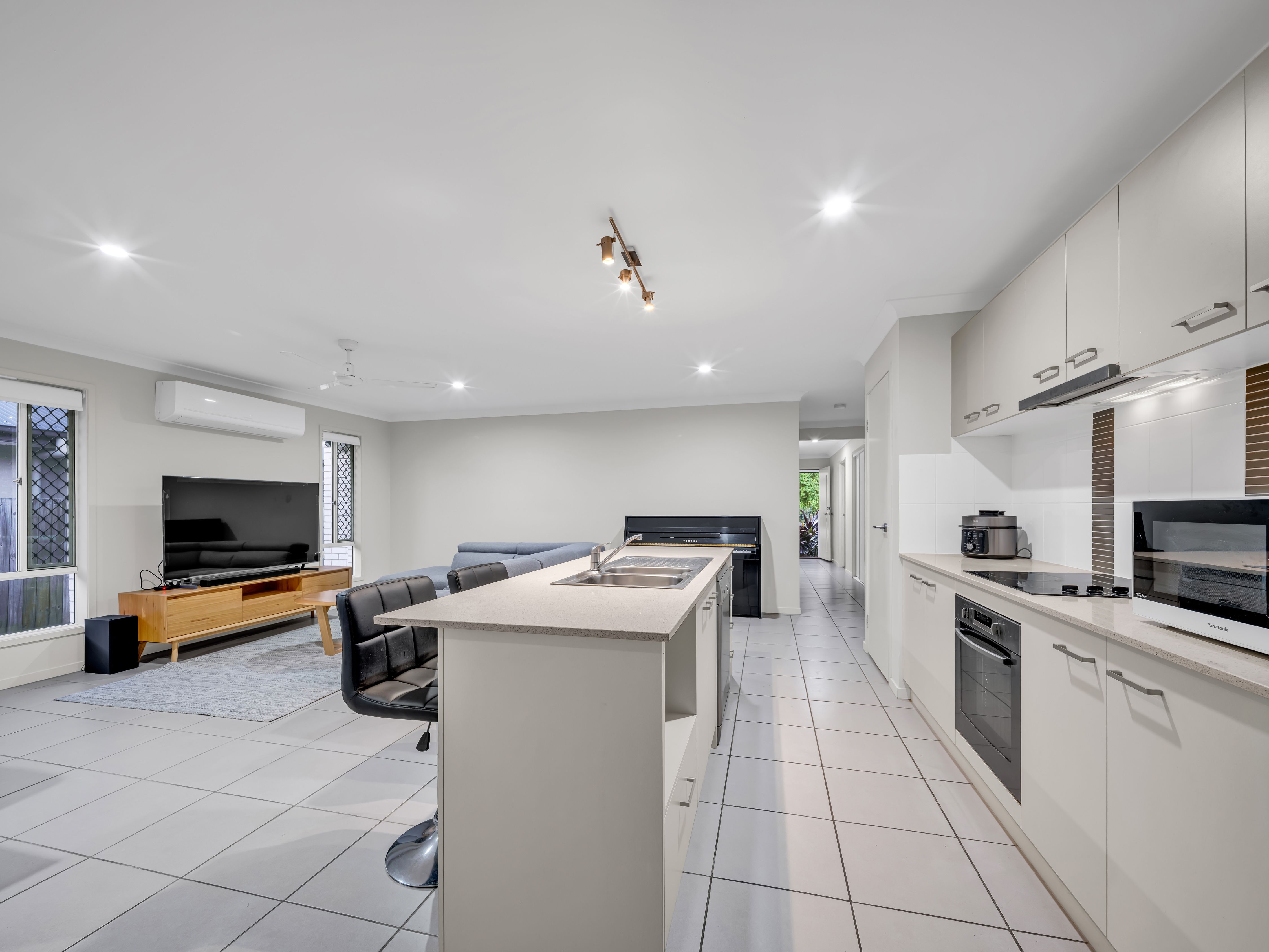 27 Woodgate Street — photo 5 of 18