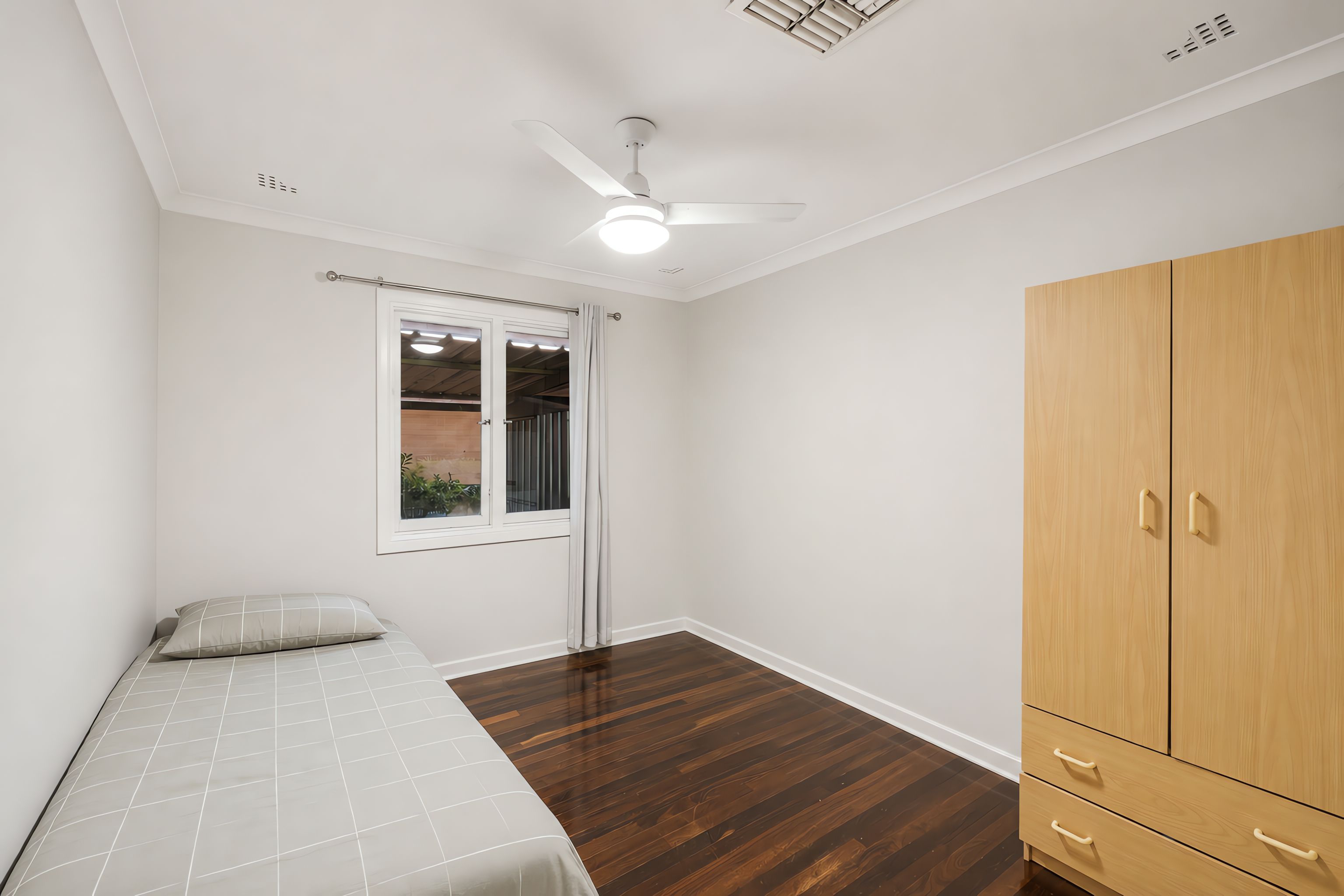 17 Tarrawan Road — photo 13 of 14