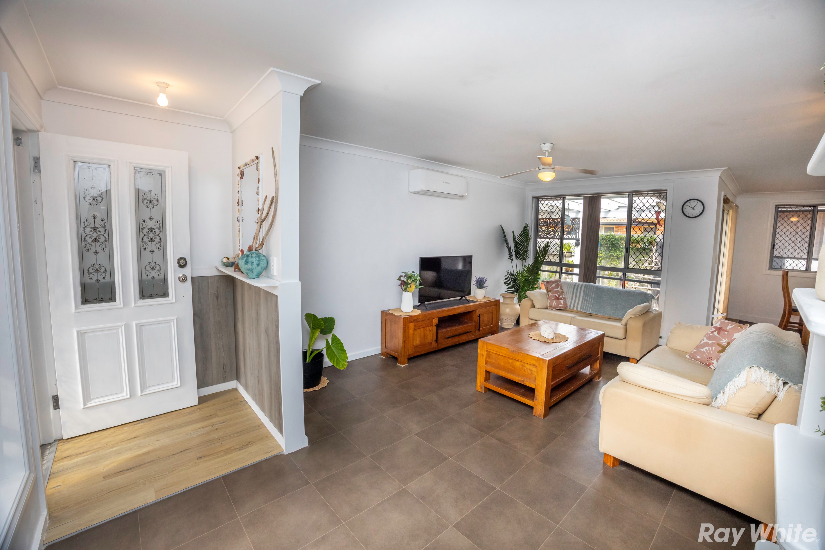 1/10 Commodore Place, Tuncurry, NSW 2428