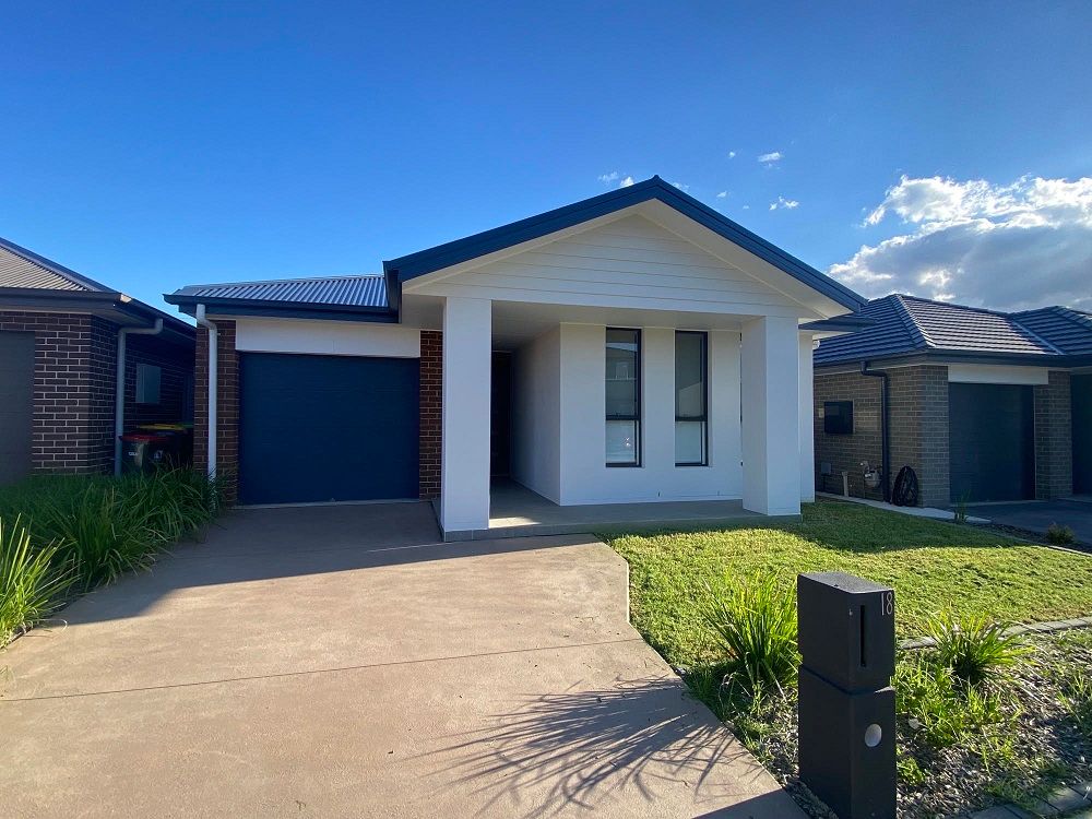 18 Fallow Street, Gregory Hills, NSW 2557