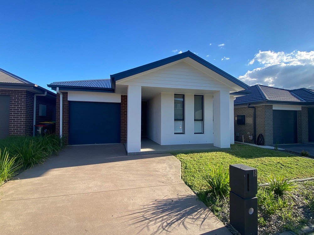 18 Fallow Street, Gregory Hills, NSW 2557