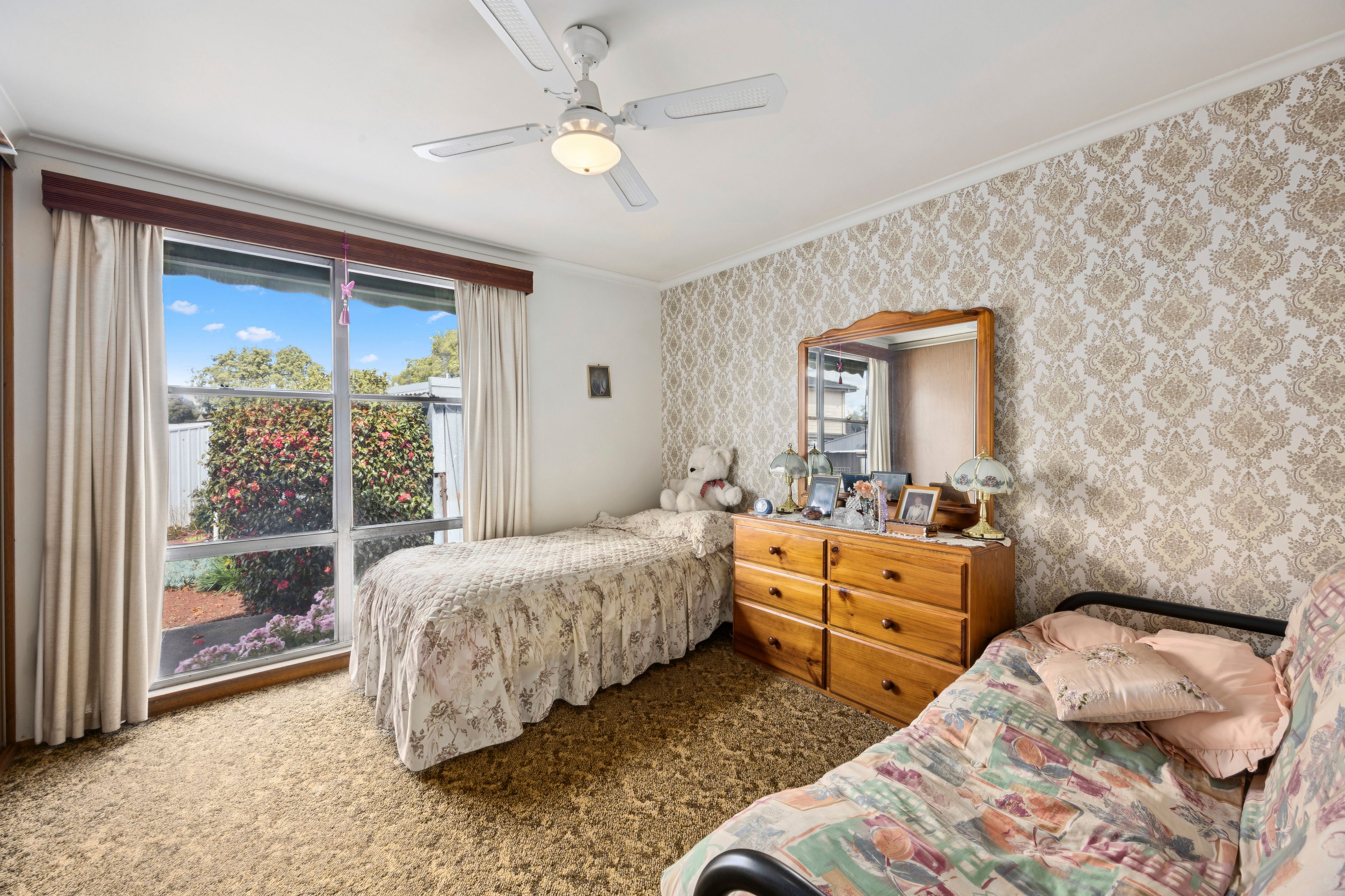 11 Bowen Street — photo 9 of 13