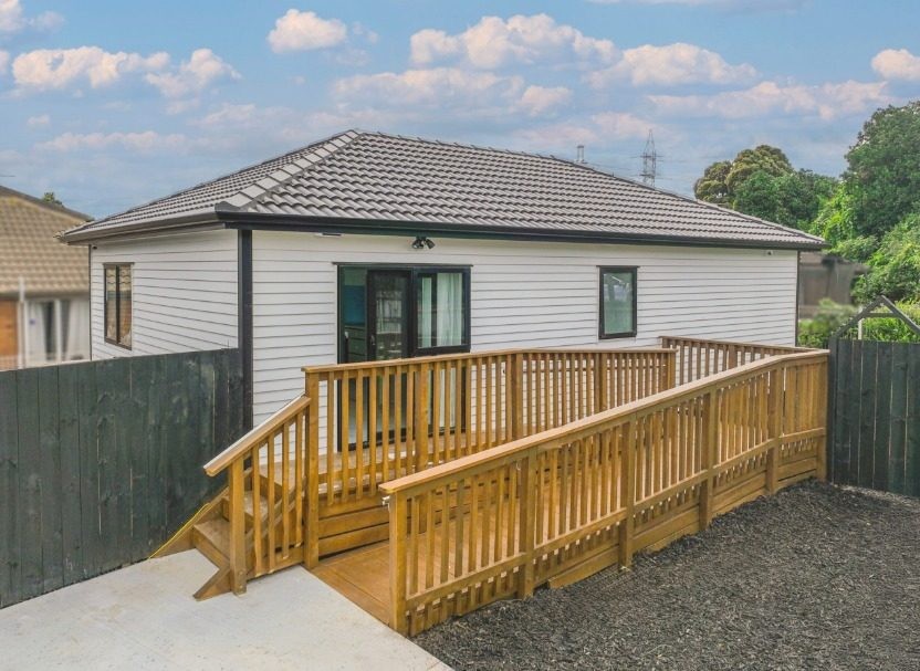 2/25 Mcleod Road, Weymouth, Manukau City