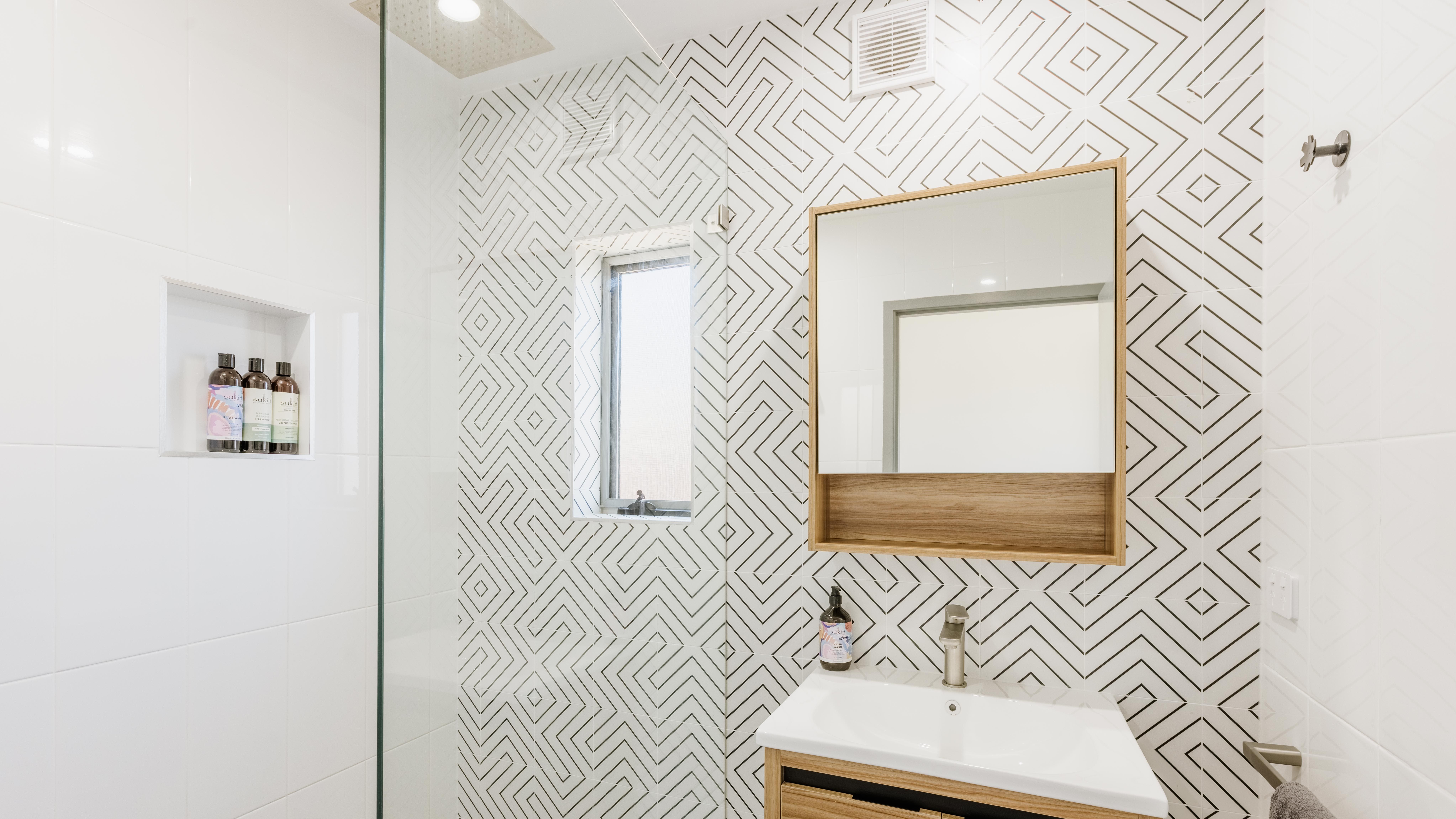 22 Poinsettia Crescent — photo 6 of 10