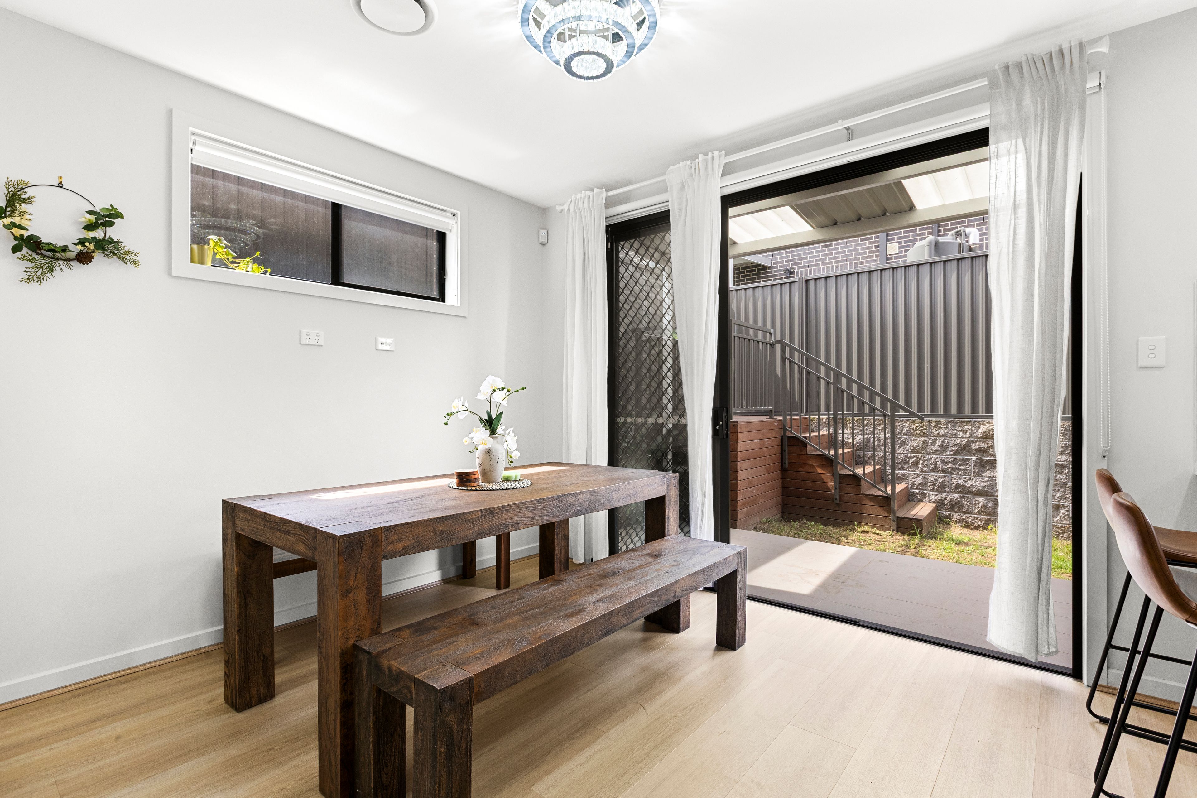 A Stylish Family Retreat Within 2 Minutes Walking Distance to Yarra Park Playground | Within Schofields Public School Catchment! — photo 8 of 17